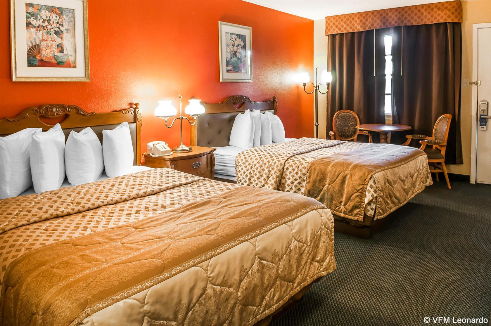 Vista Exterior Rodeway Inn Roswell West