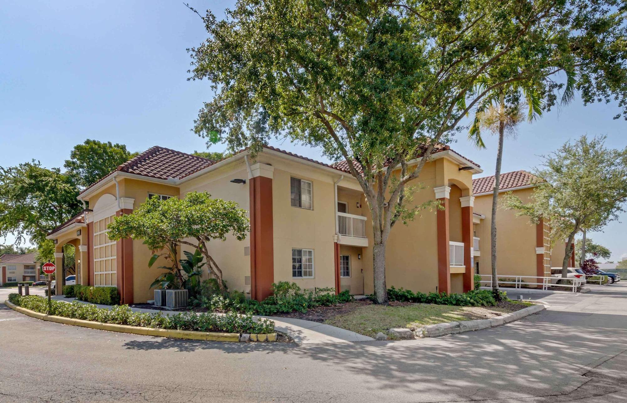 Varios Extended Stay America Suites Miami Airport Doral
