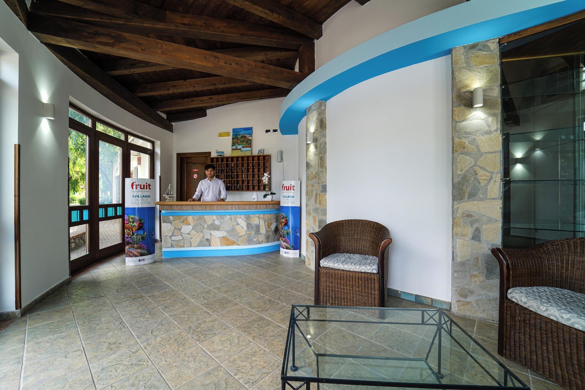 Vista Lobby FRUIT VILLAGE HOLIDAY BEACH