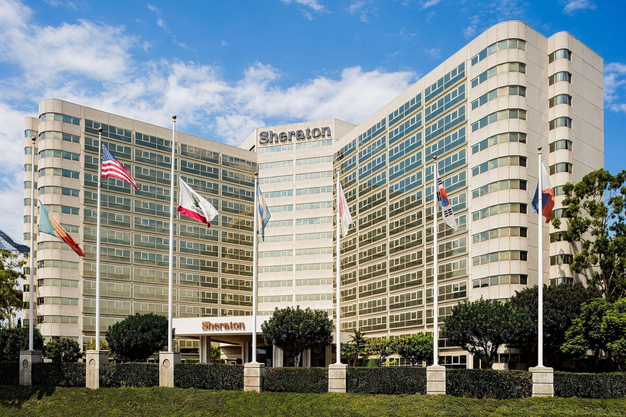 Vista Exterior Sheraton Gateway Los Angeles Hotel