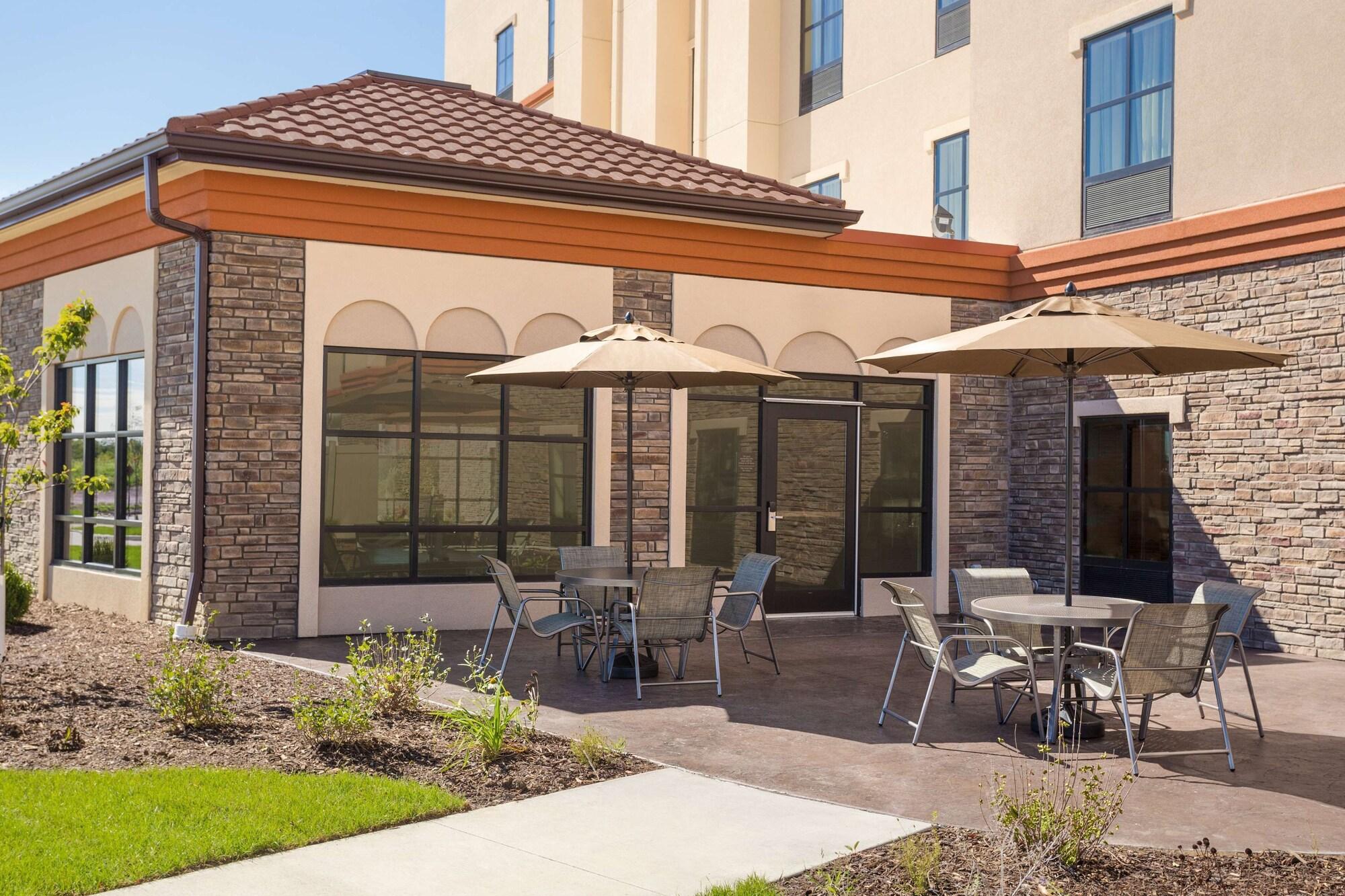 Vista Exterior Hampton Inn & Suites West Des Moines/SW Mall Area