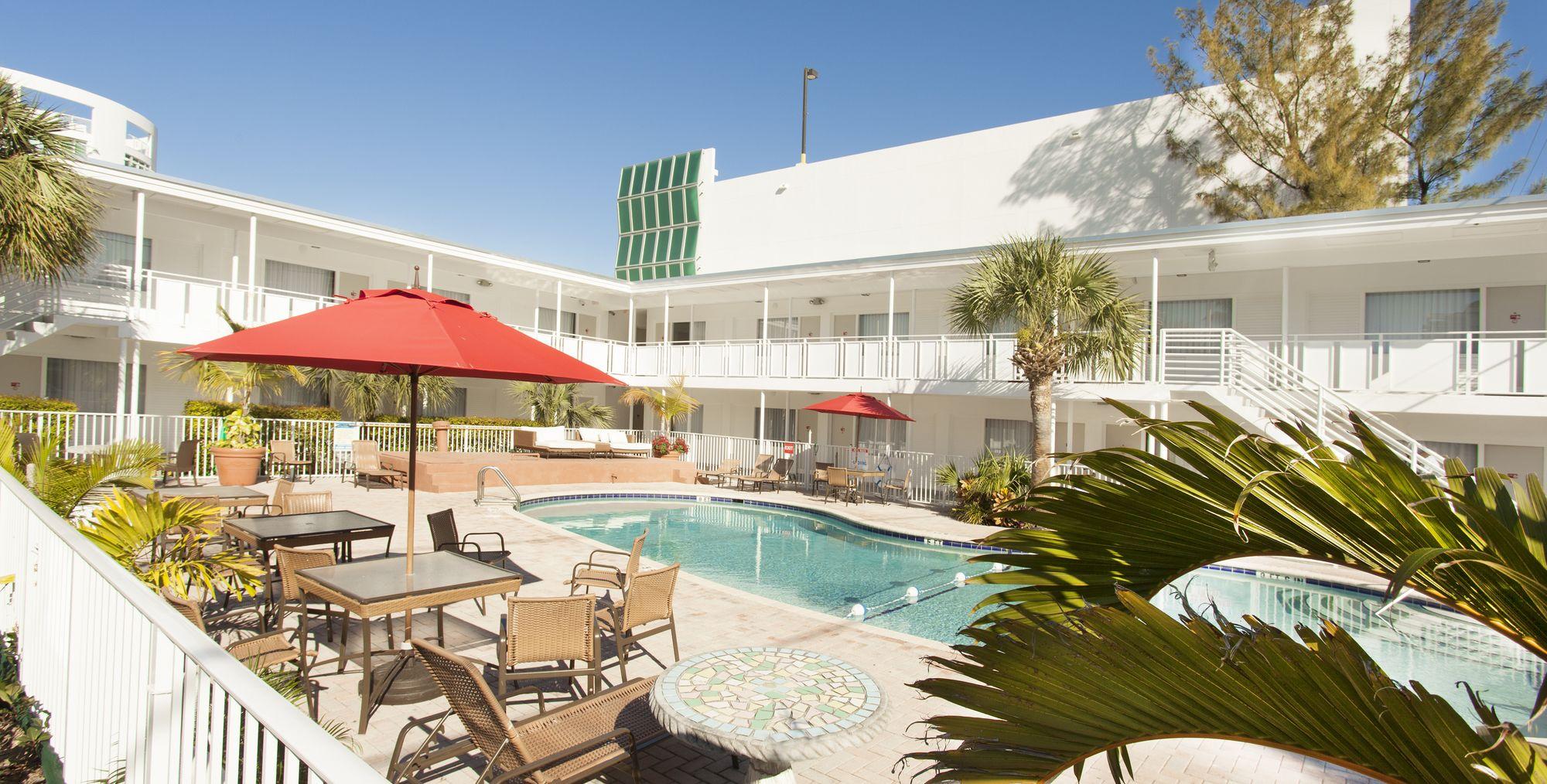 Hotel Collins Hotel