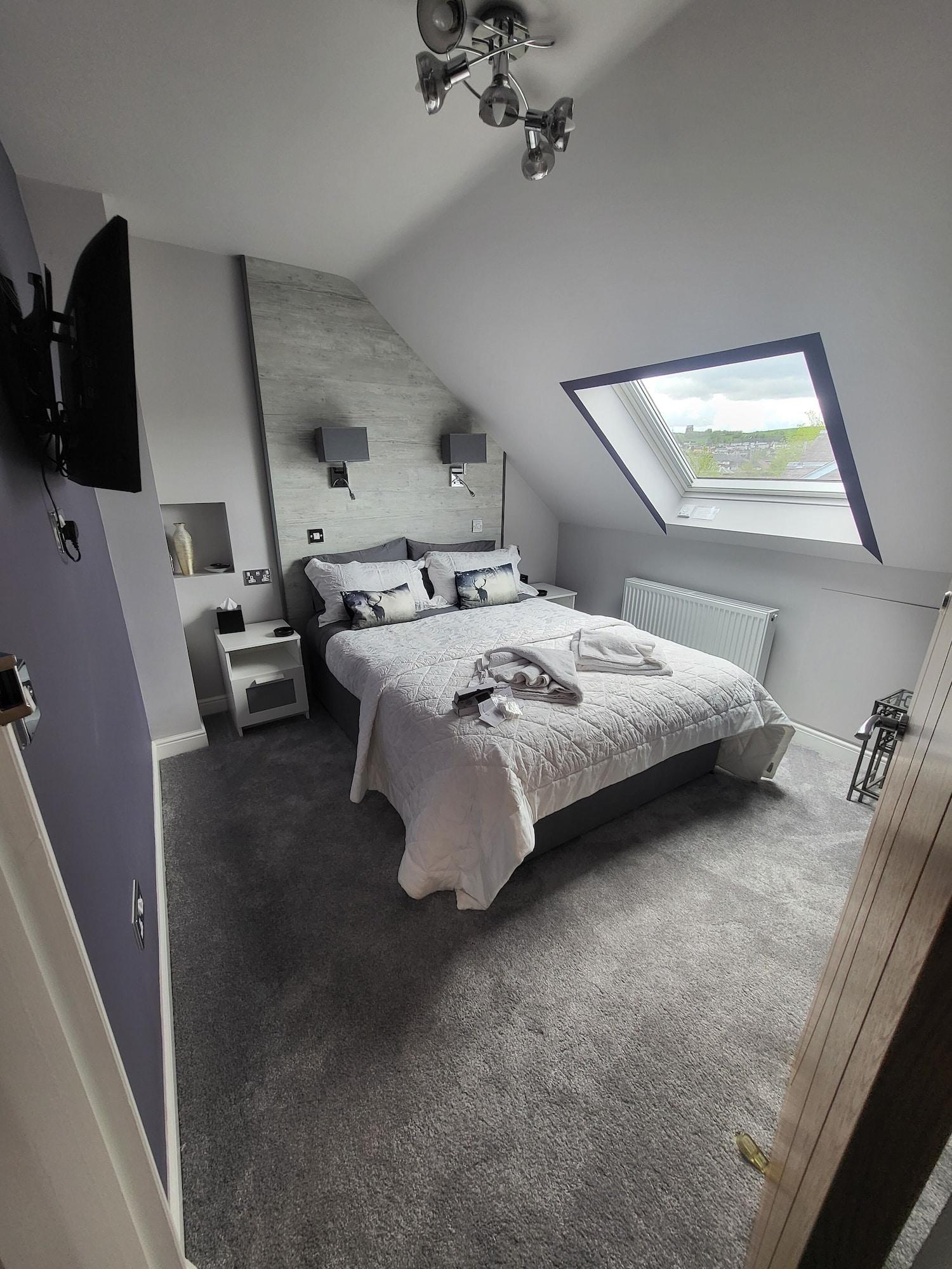 Varios Lauderville Guest House