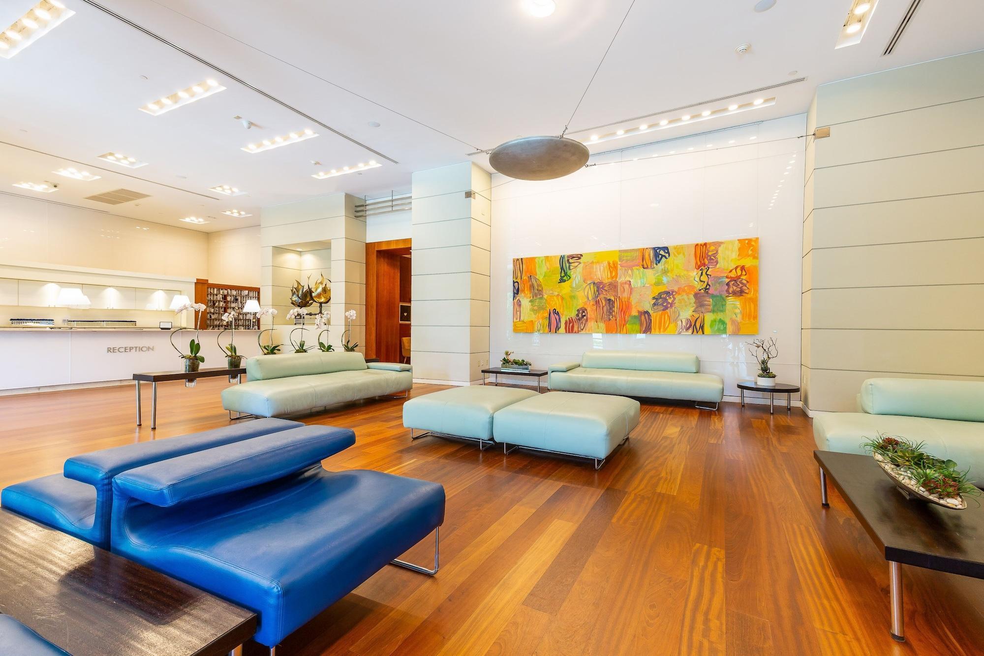Vista Lobby Miami Vacation Rentals - Coconut Grove