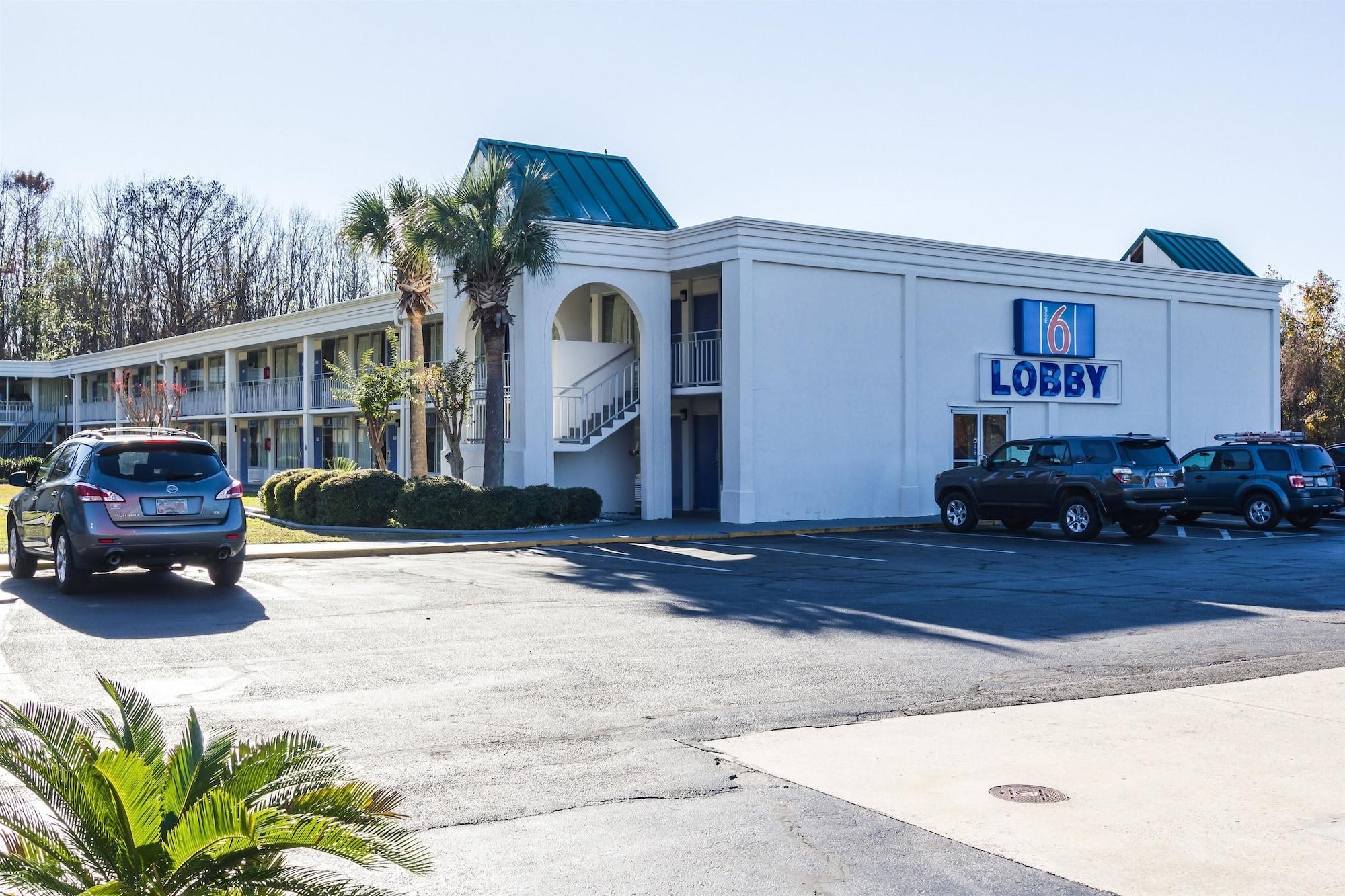 Vista Exterior Motel 6 Townsend, GA