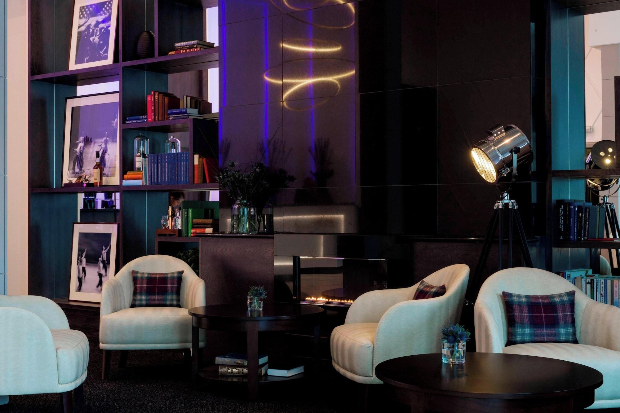 Vista Lobby The Glasshouse, Autograph Collection