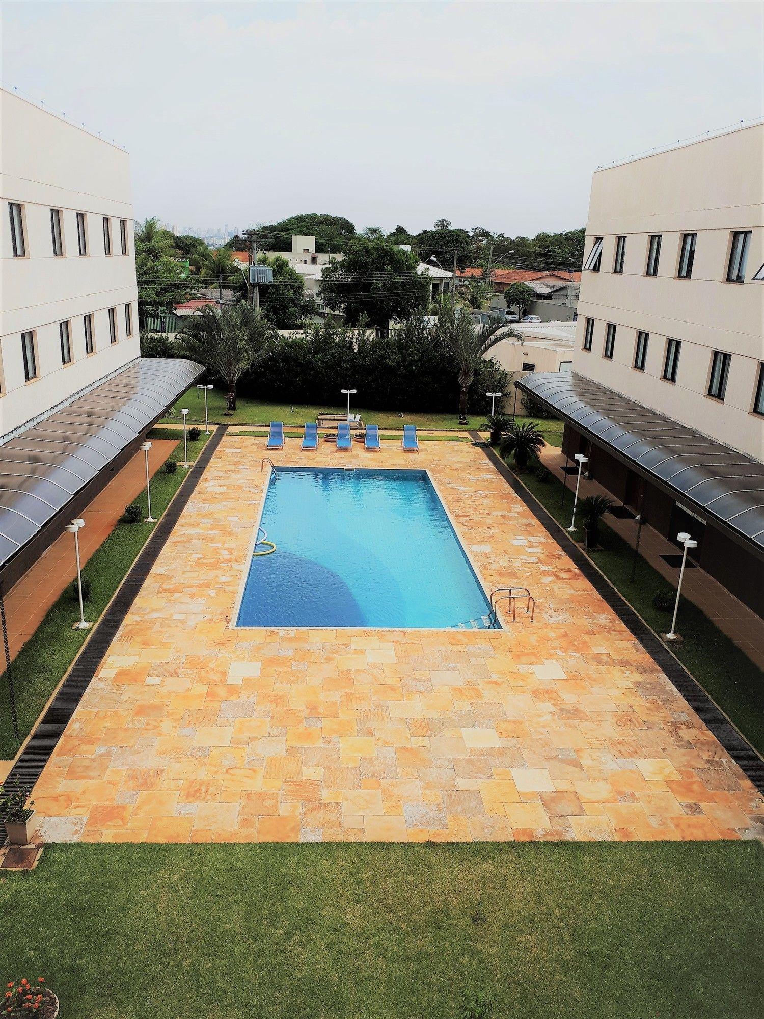 Vista da piscina Hotel Santos Dumont