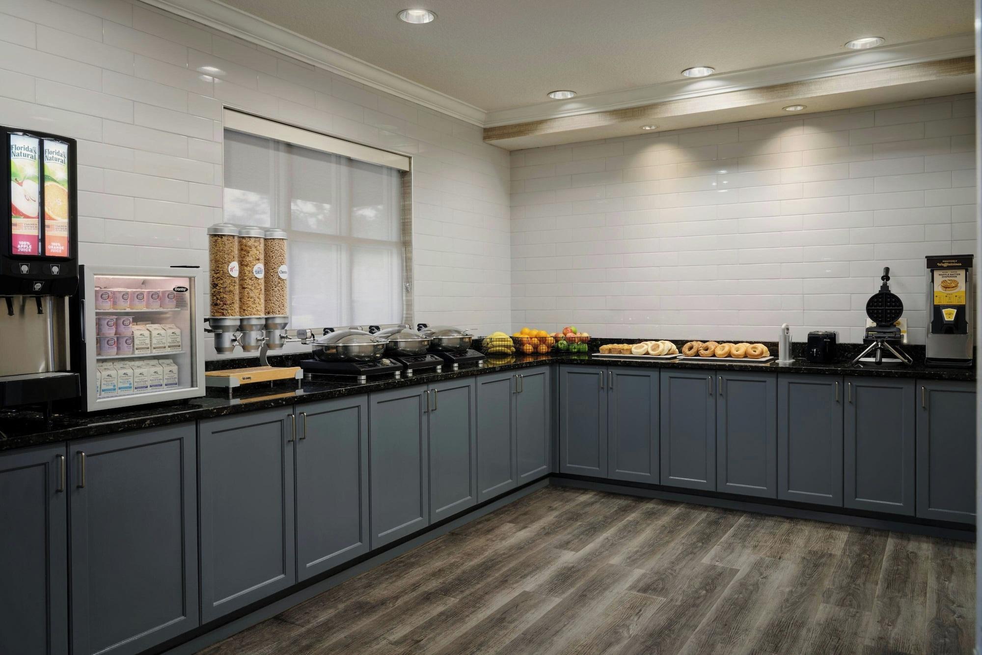 Restaurant TownePlace Suites by Marriott at The Villages