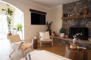 Alquiler Vacacional - Casa Mar Vista-Private Yard w/Lush Views & Hot Tub