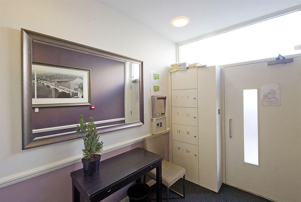 Vista Lobby Native Fulham