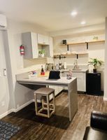 Alquiler Vacacional - NEW!!! Adorable 1 bedroom suite w/private entrance