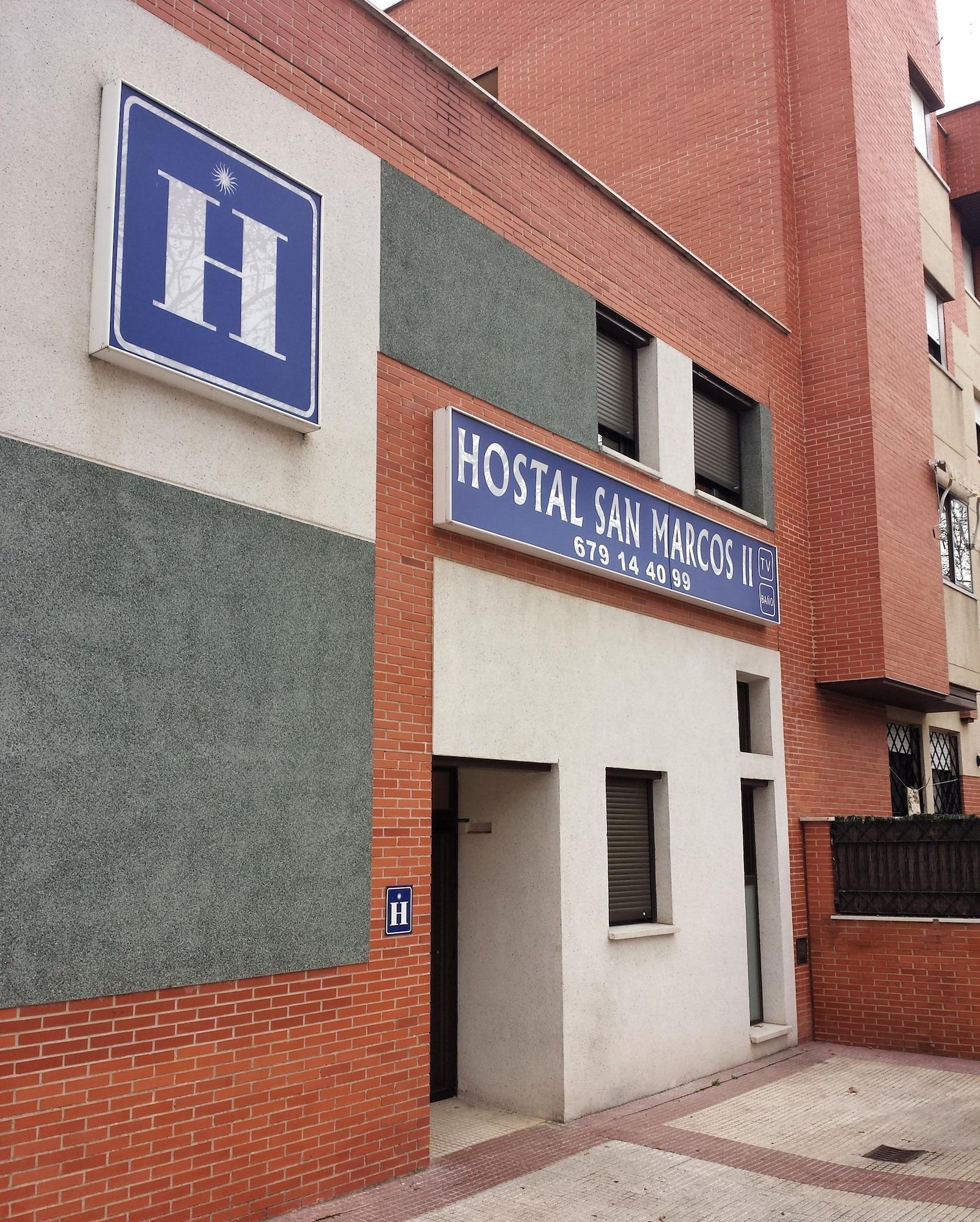 Vista Exterior Hostal San Marcos II