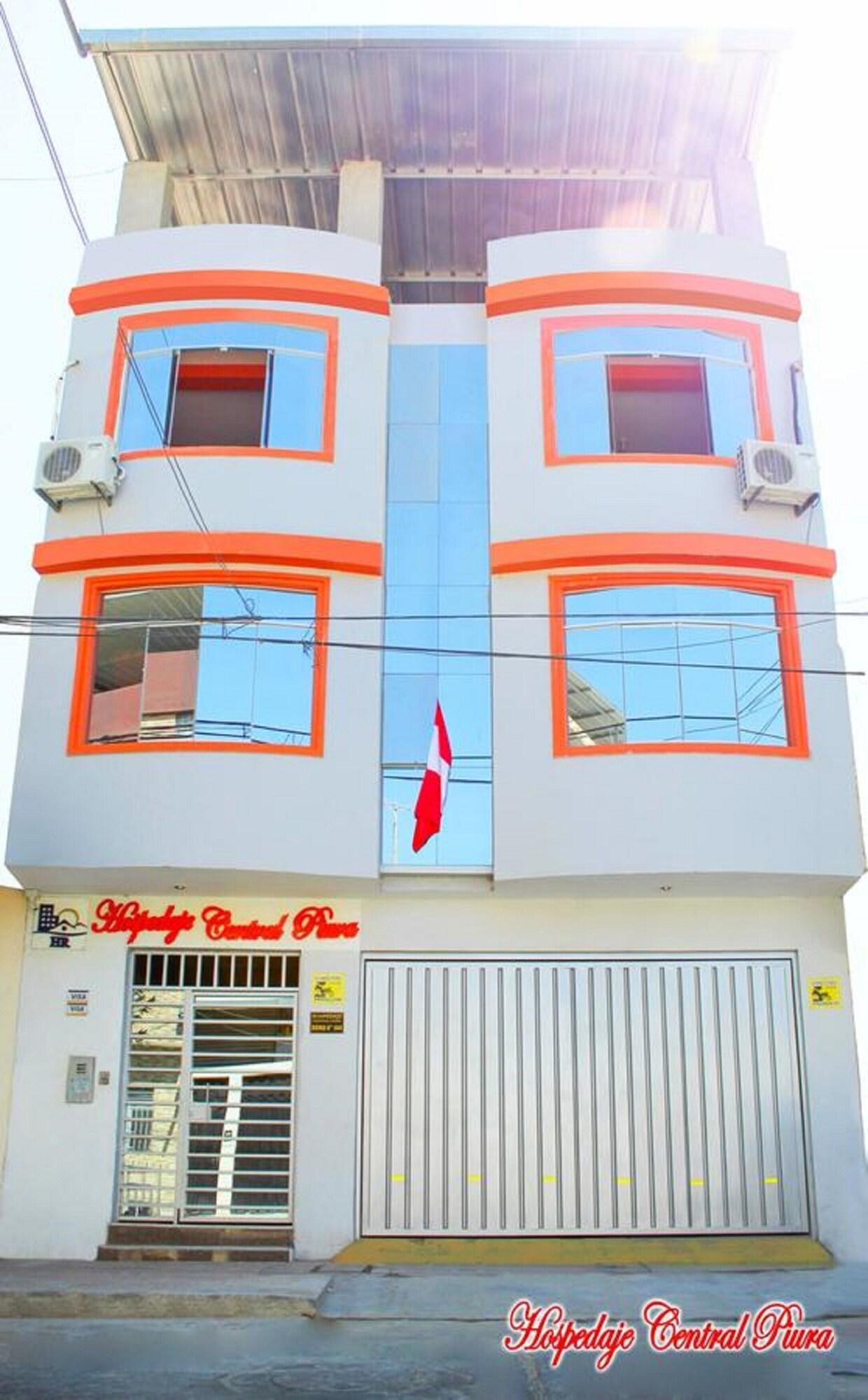 Vista Exterior Hospedaje Central Piura