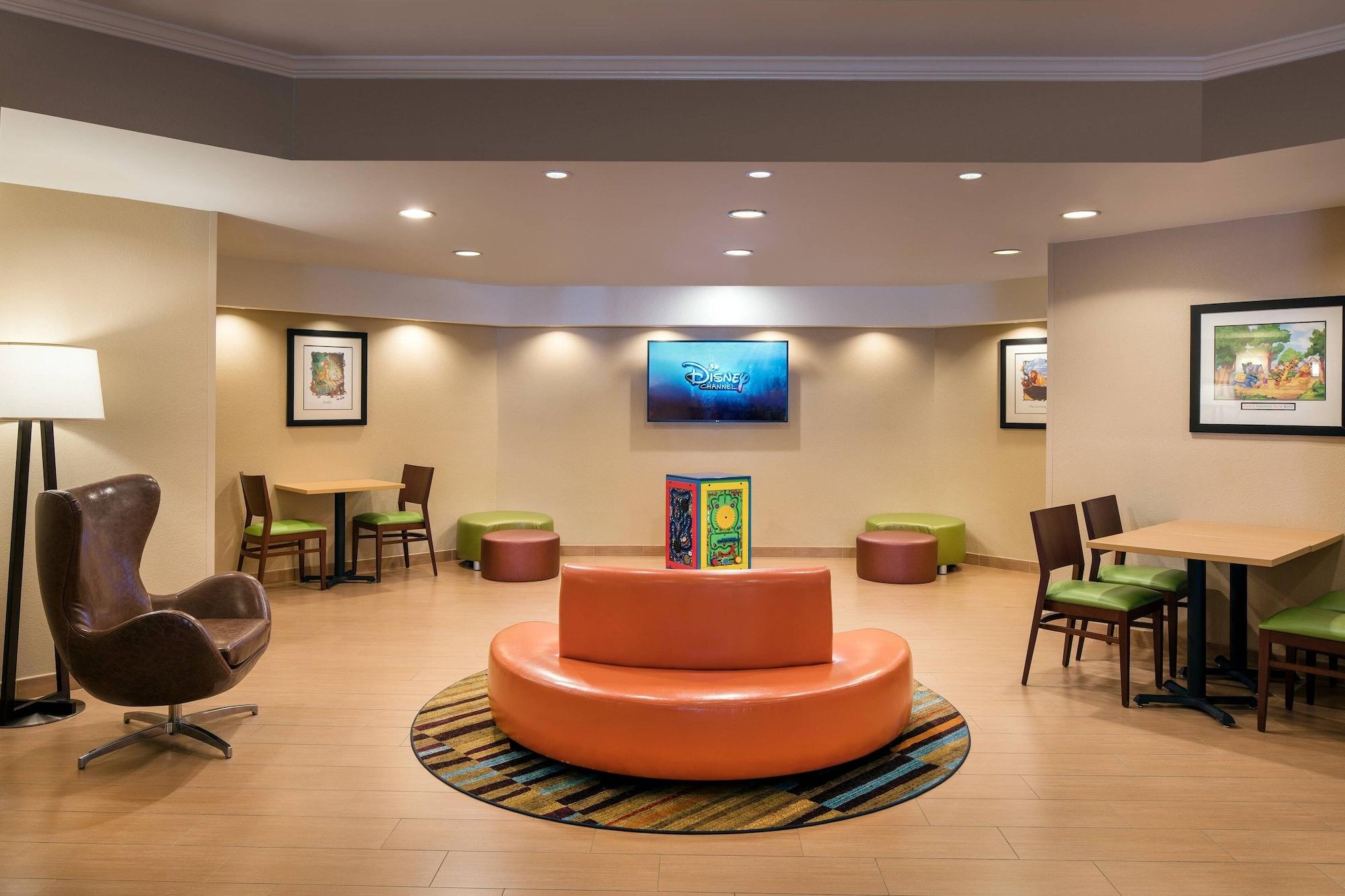 Vista Lobby Fairfield by Marriott Anaheim Resort