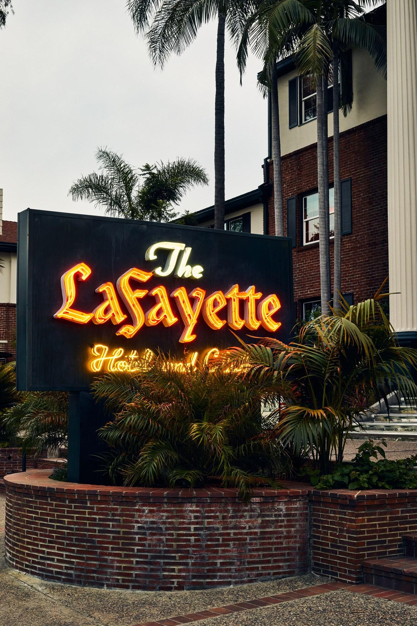 Vista Exterior Lafayette Hotel & Club