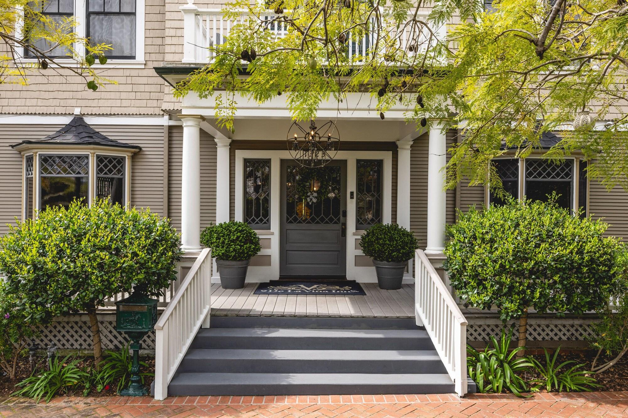 Vista Exterior The De La Vina Inn