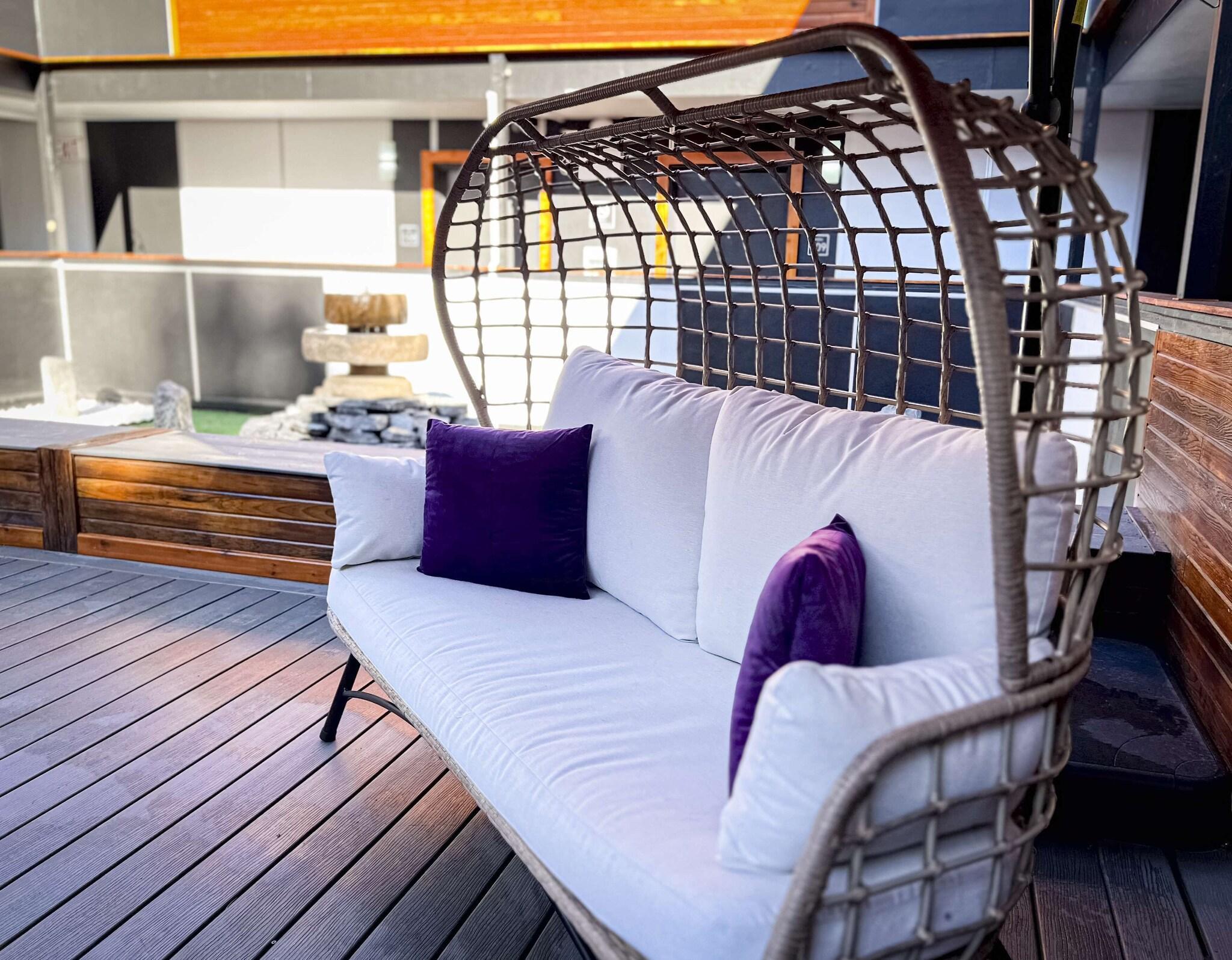 Vista Exterior Coast Metro Vancouver Hotel