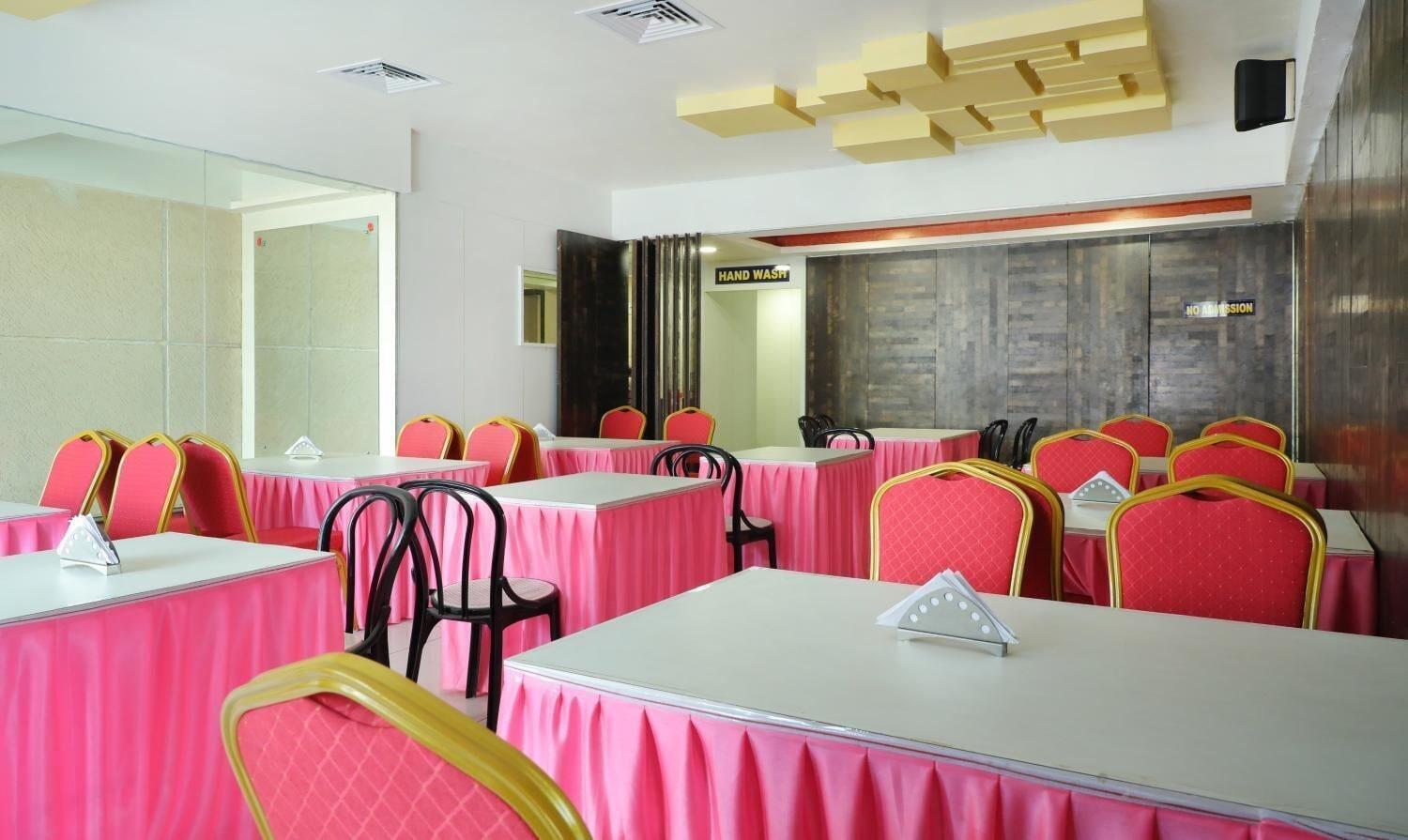 Sala de Reuniones Ark Inn  Residency