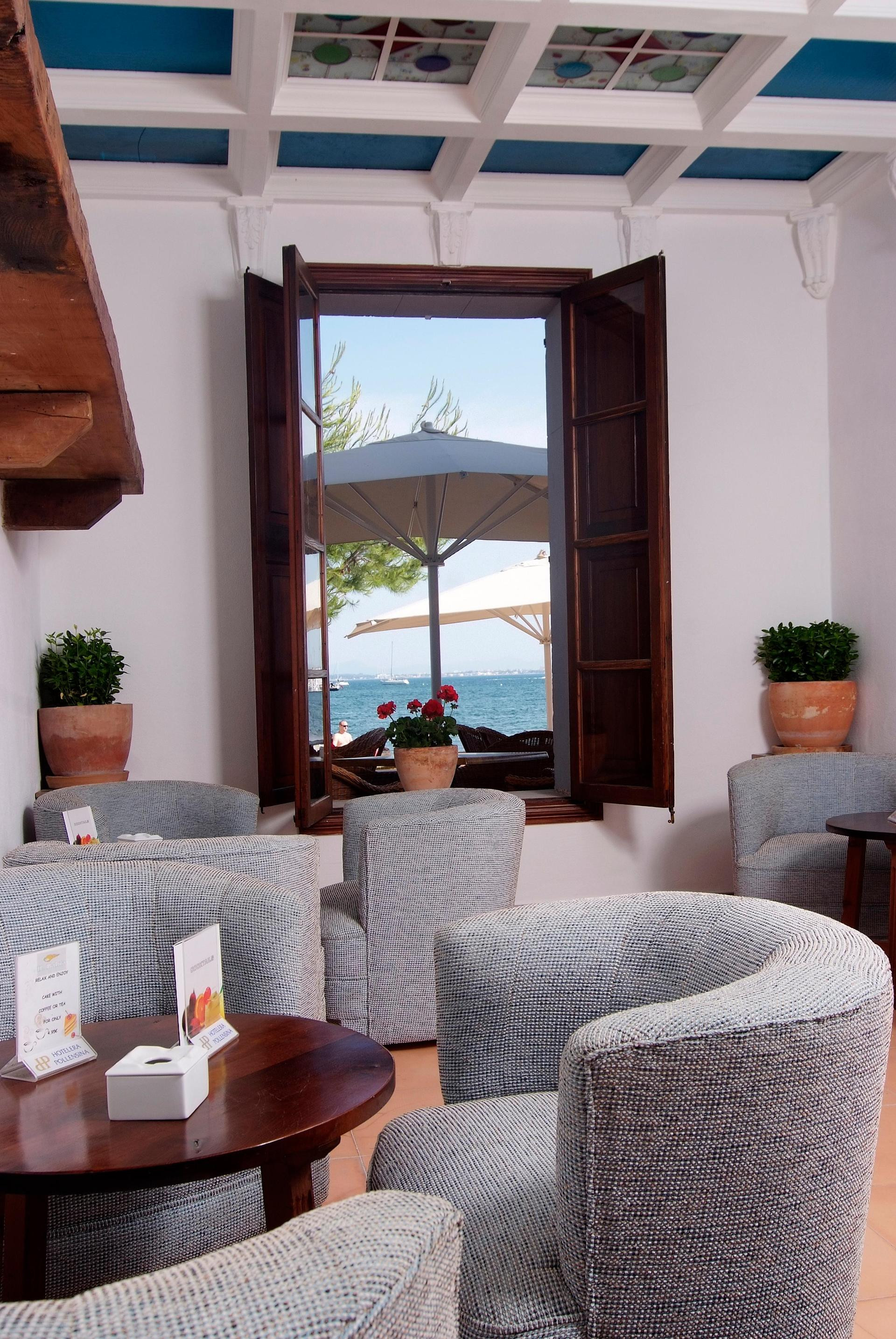 Vista Lobby Hoposa Bahía
