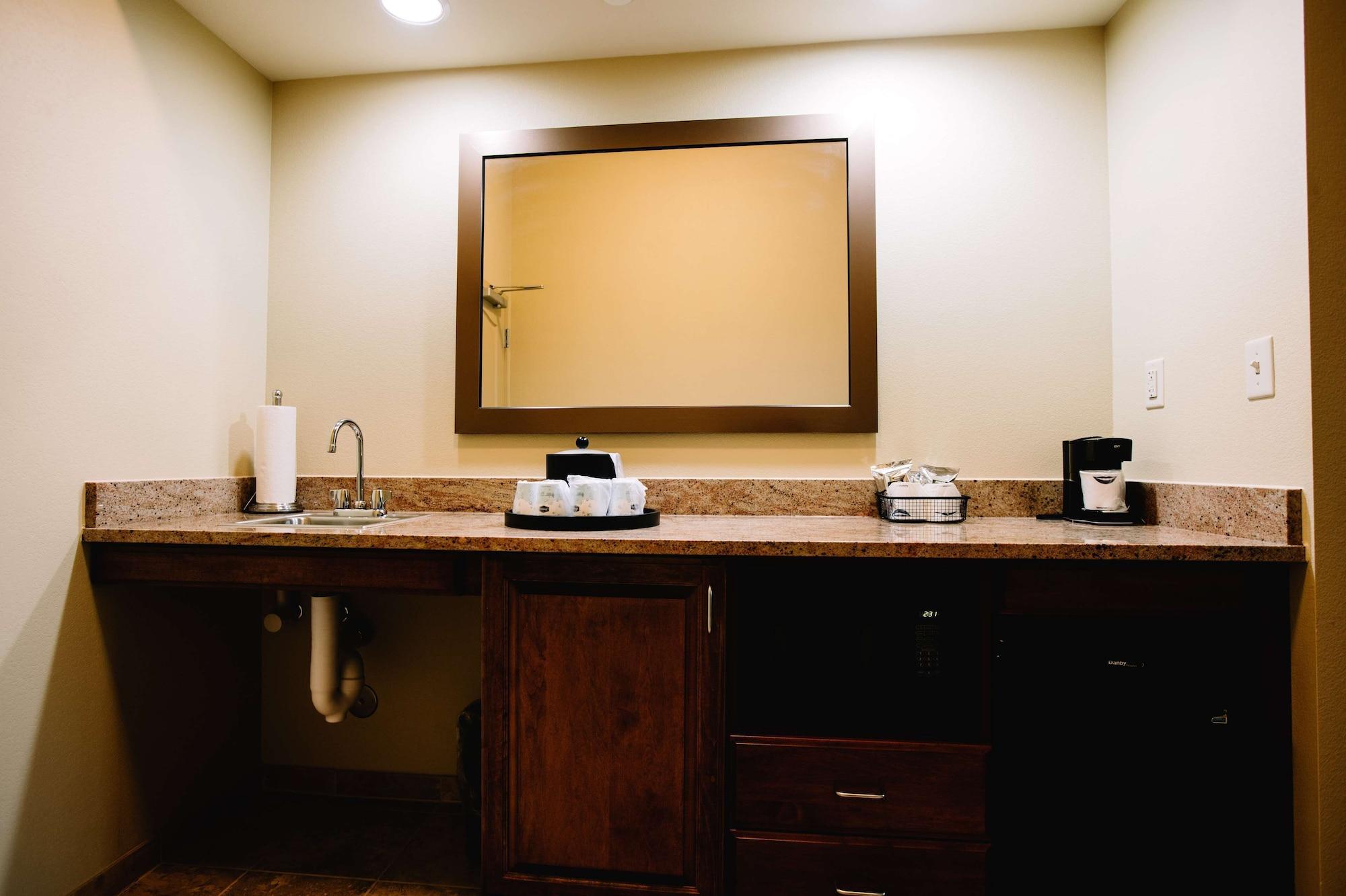 Equipamiento de Habitación Hampton Inn & Suites Minot Airport