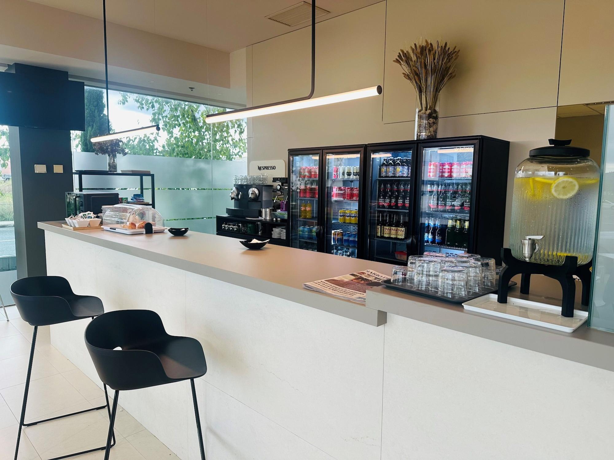 Bar/Salón Holiday Inn Express Pamplona by IHG