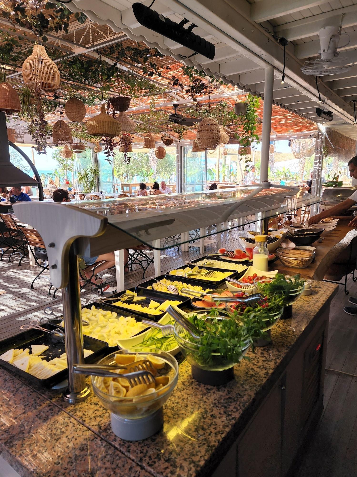 Restaurant Kefi Beach and Suites