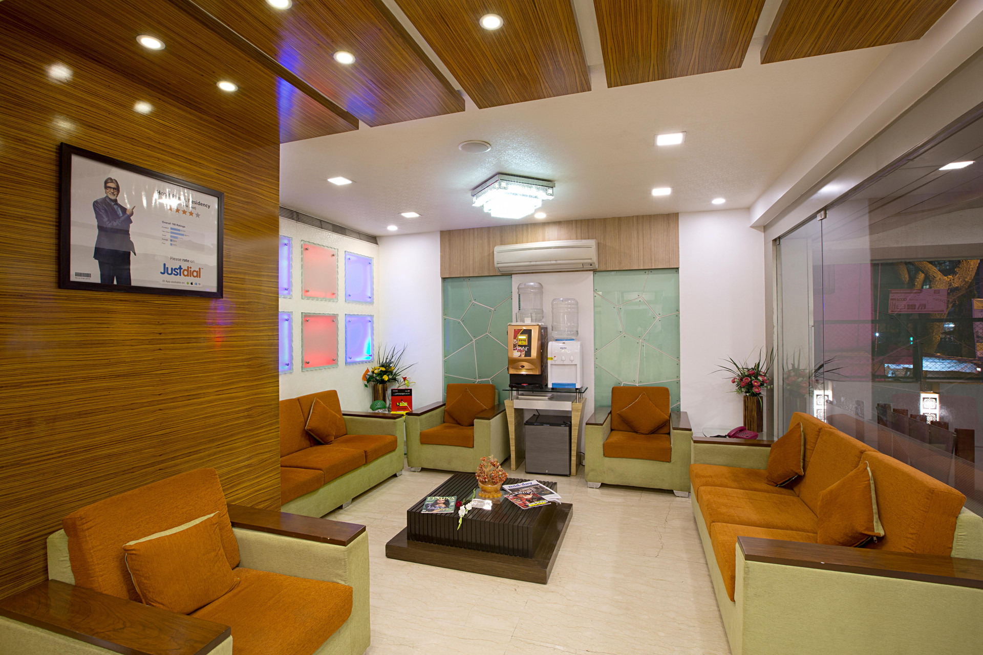 Vista Lobby Planet Boutique Hotel