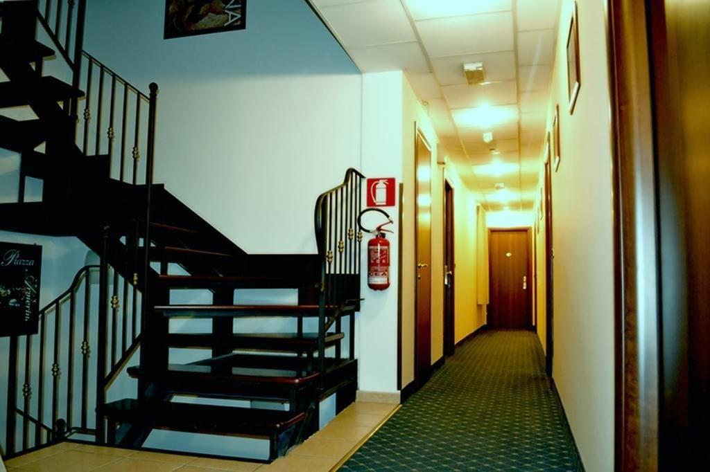 Varios Hotel Conte Ruggero