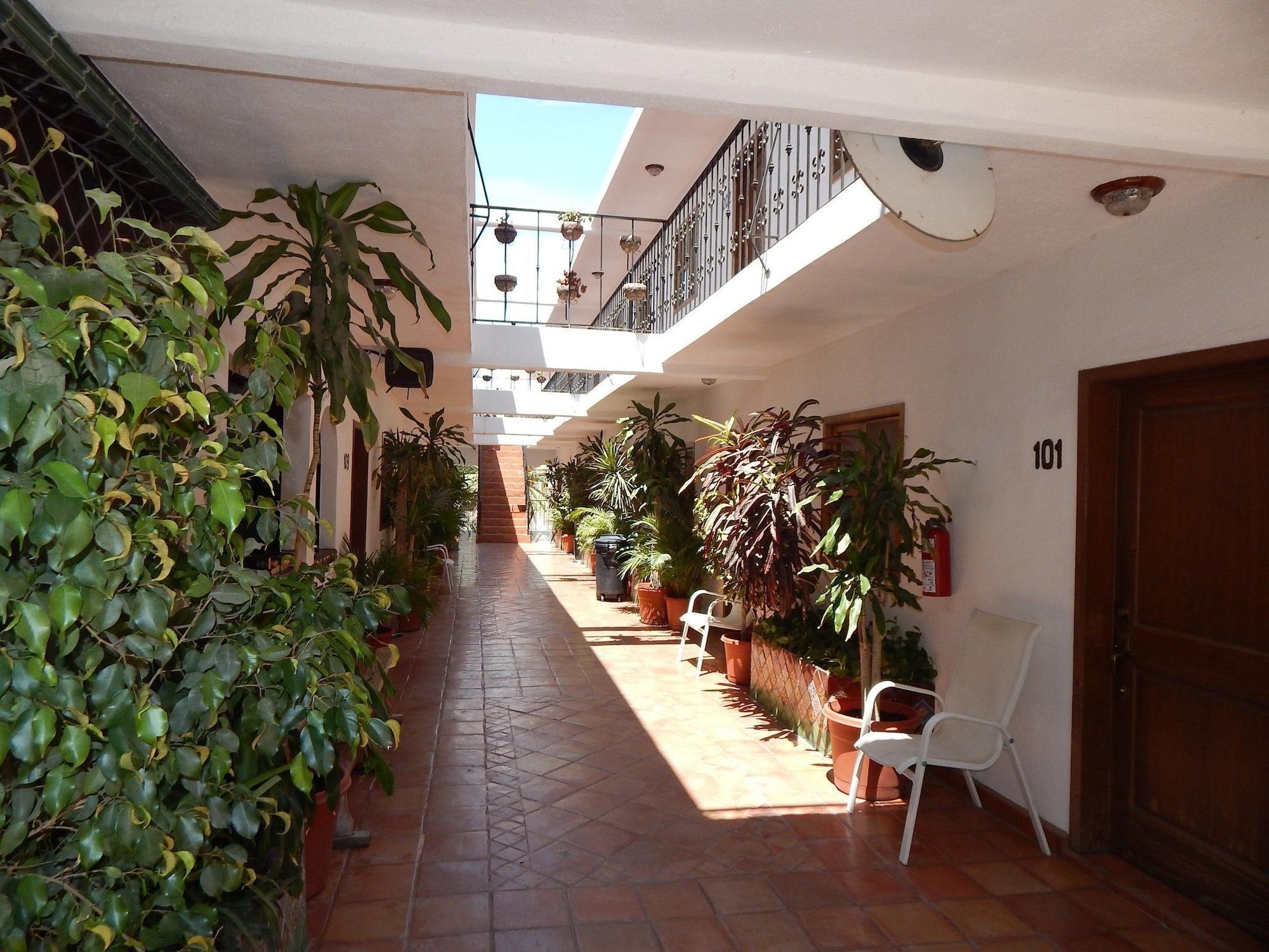 Comodidades del Alojamiento Cabo Cush Hotel