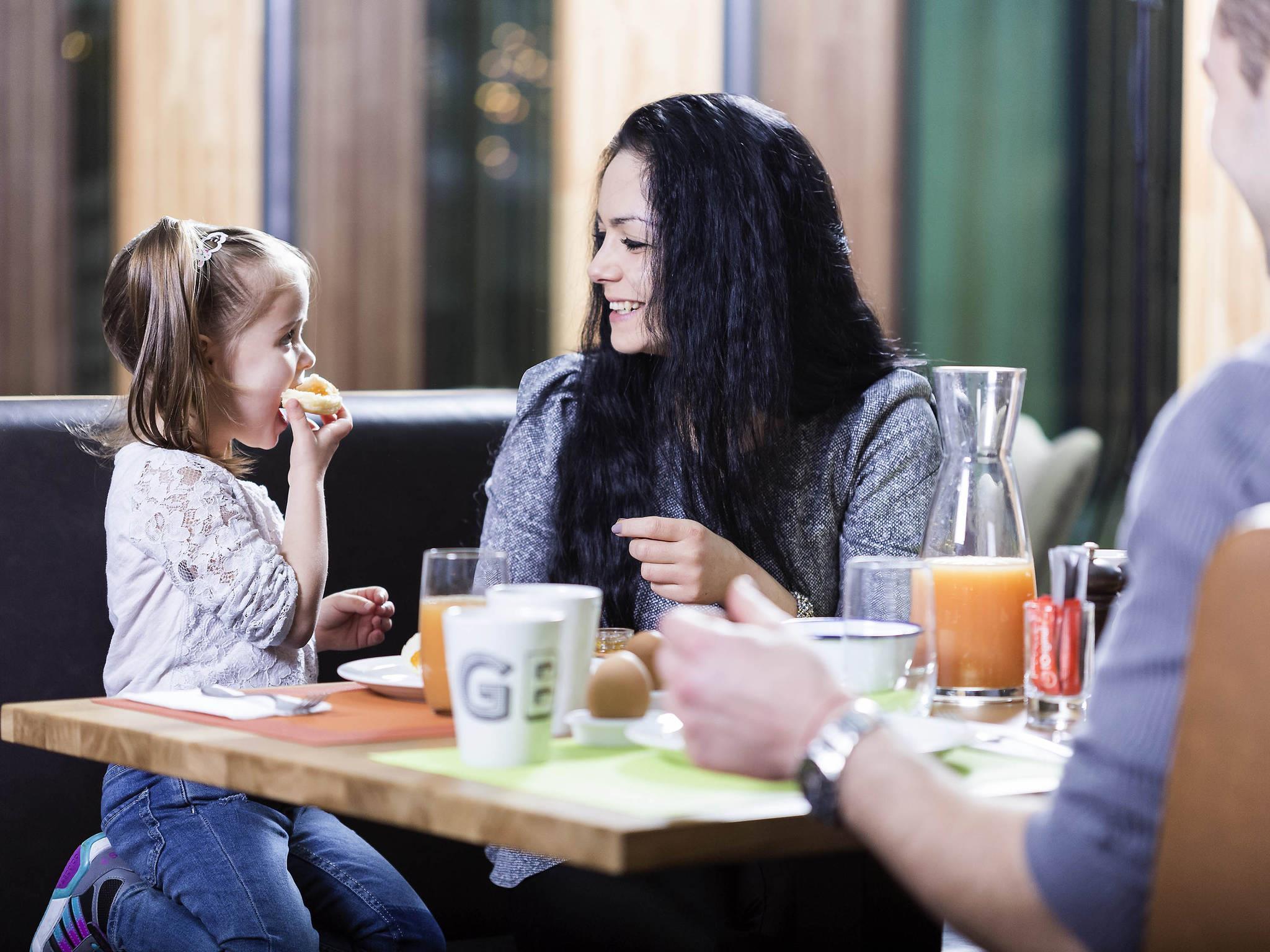 Restaurant Novotel Amsterdam Schiphol Airport
