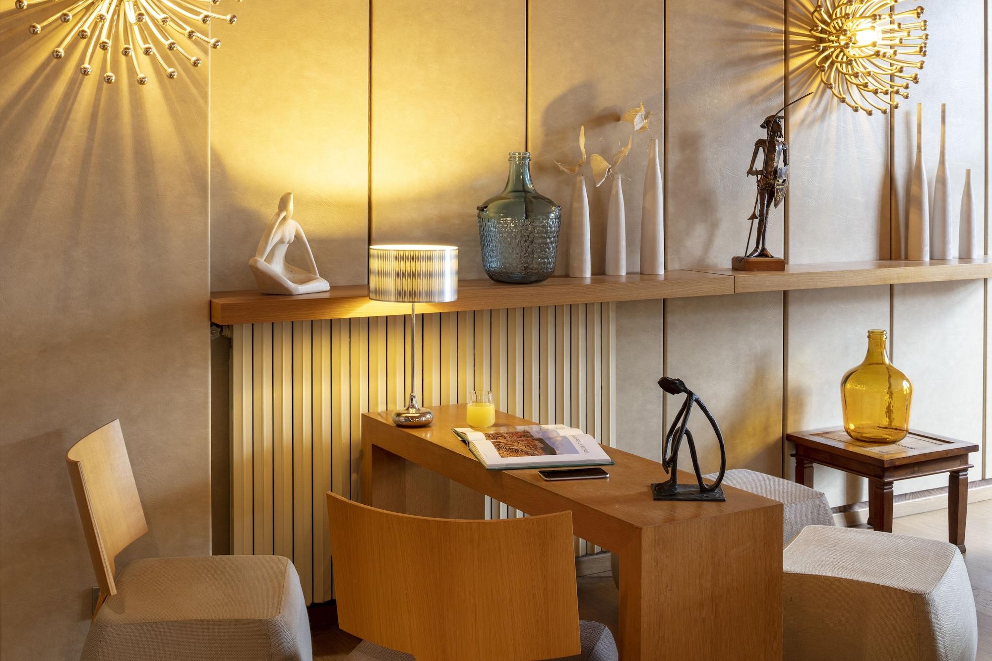 Vista Lobby Hotel La Chaumiere