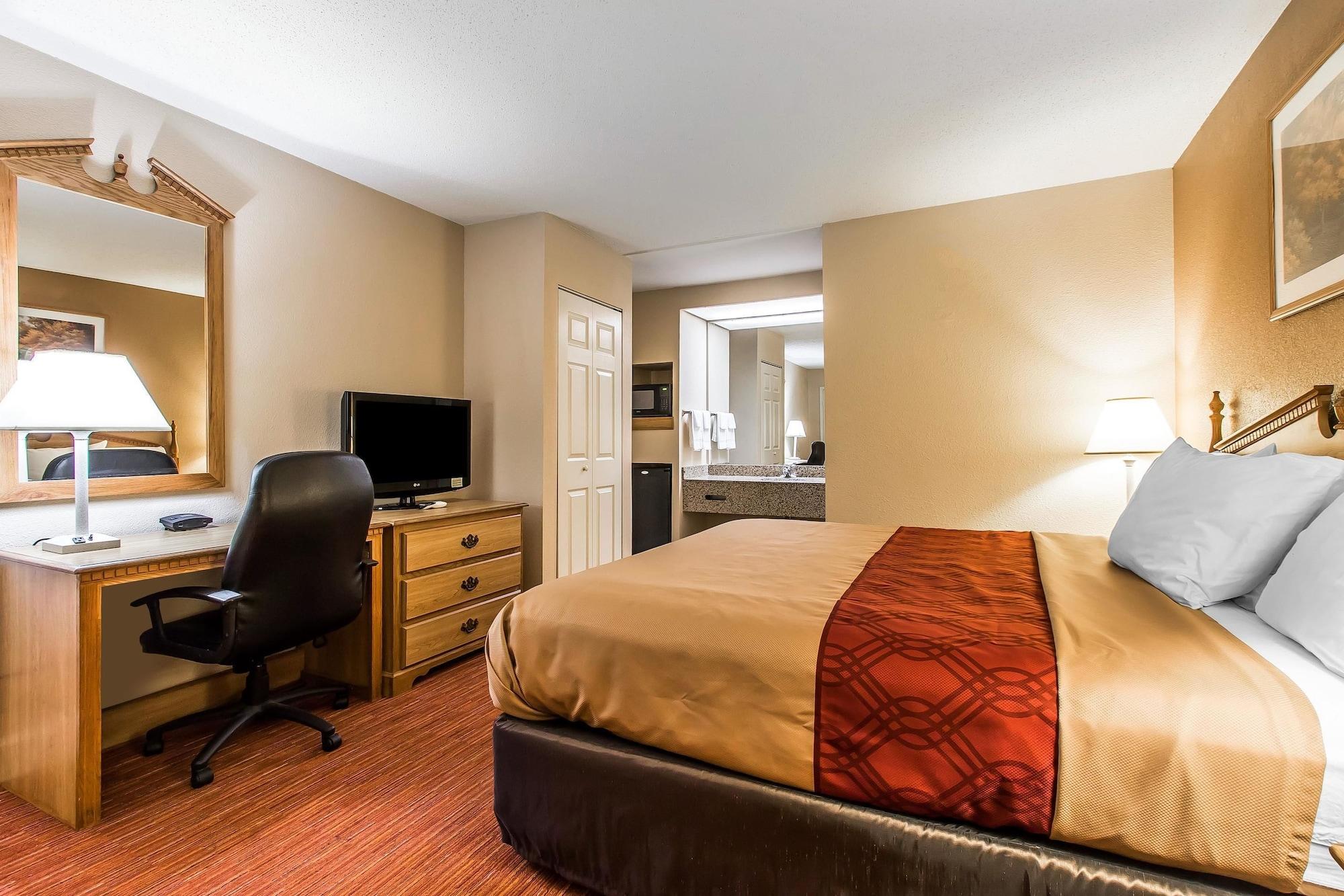 Habitación Econo Lodge Inn & Suites