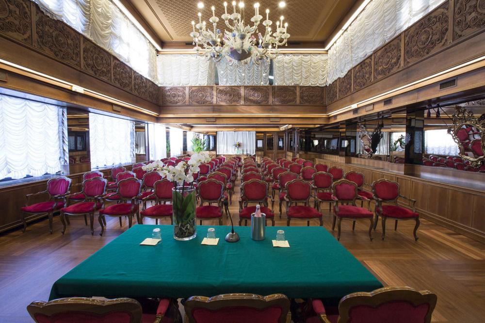 Sala de Reuniones Albergo Italia