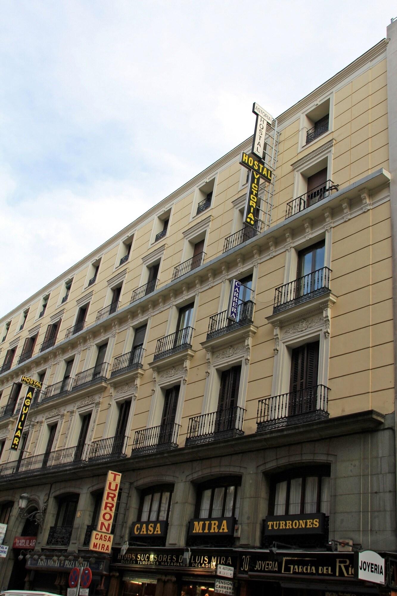 Varios Hostal Victoria III