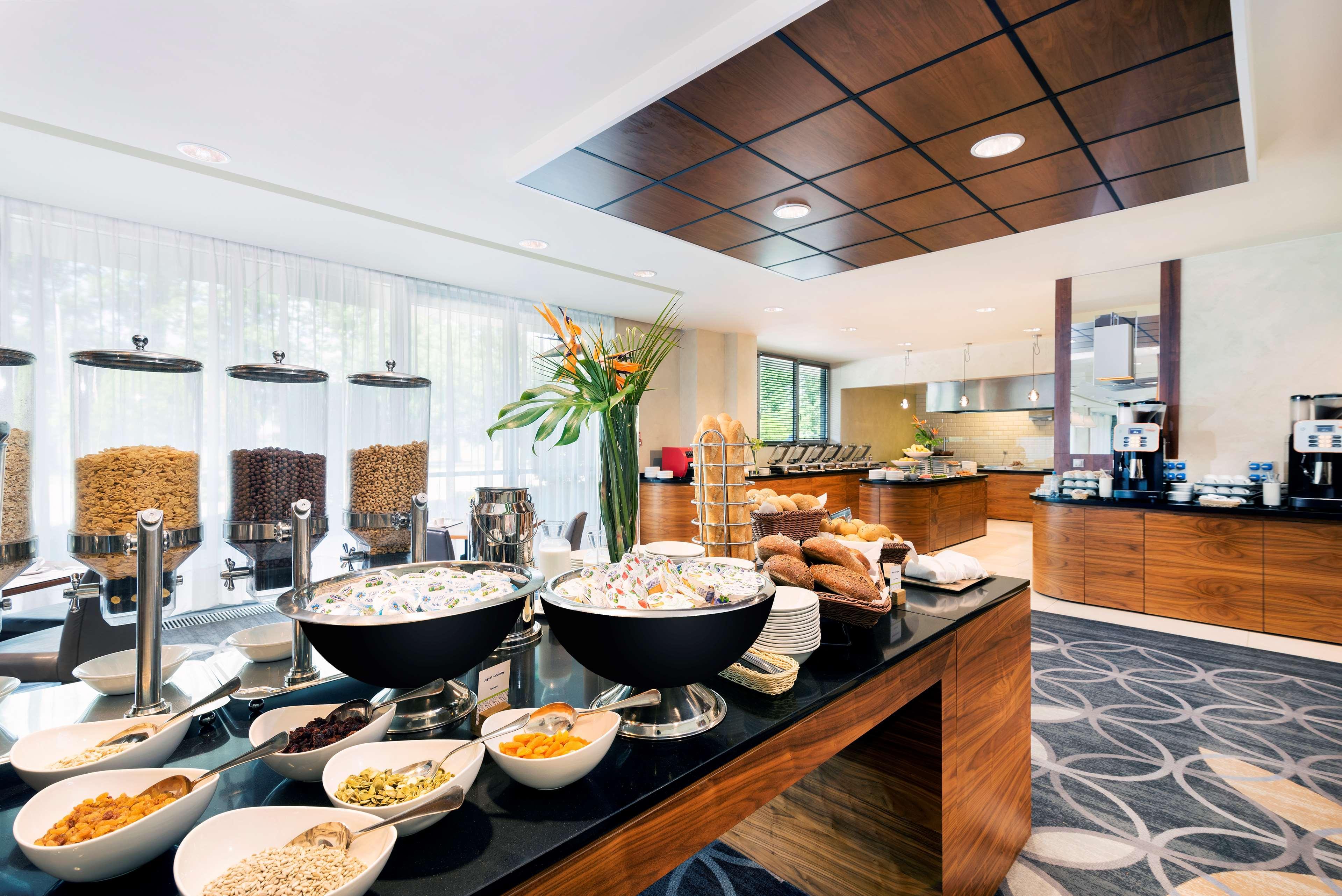 Restaurant DoubleTree by Hilton Krakow Hotel & Convention Center