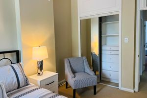 Alquiler Vacacional - Saratoga Track! 10 Min Walk to Track, 5 Min Walk to Broadway!