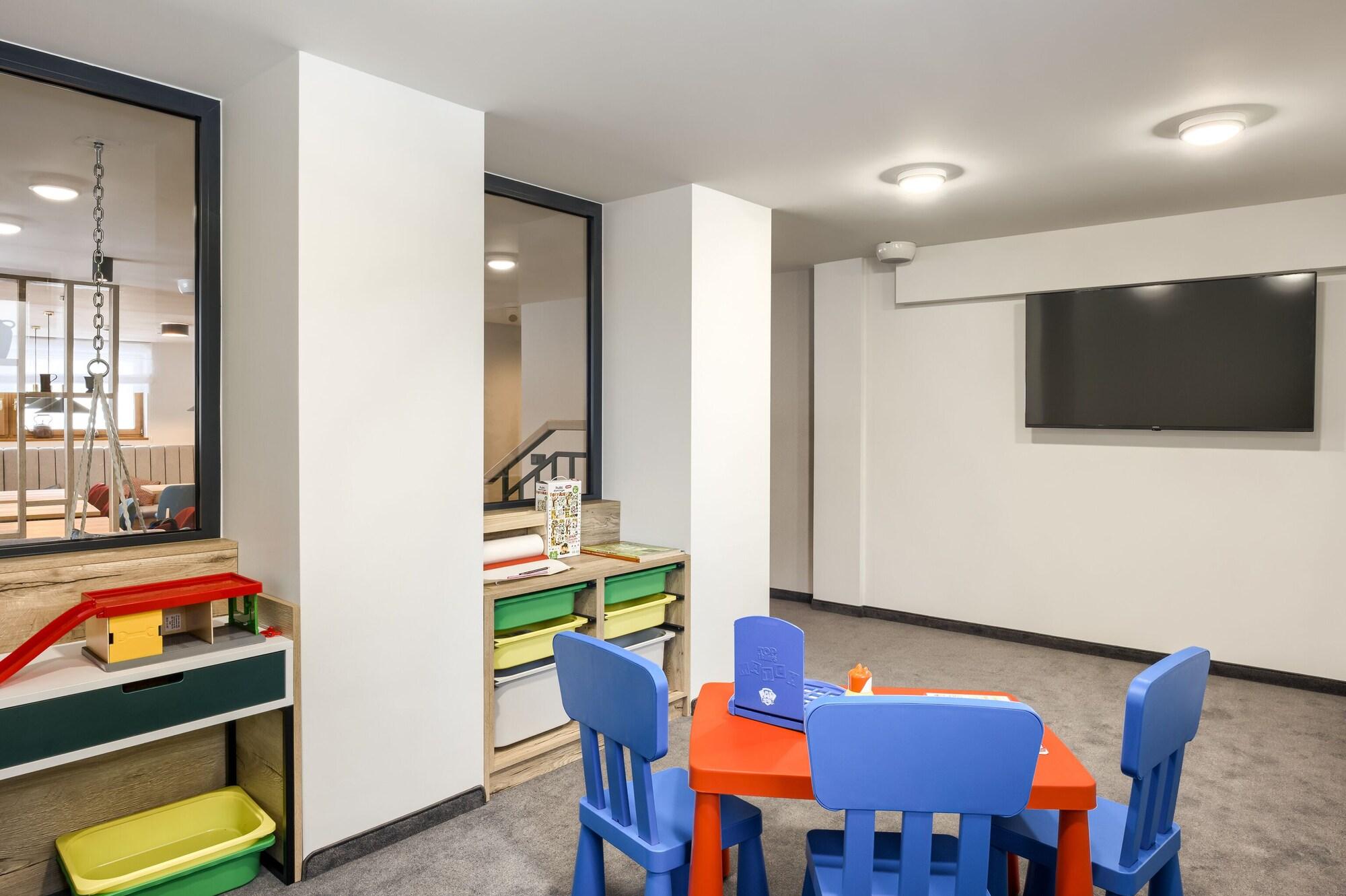 Instalaciones Recreativas Szlakami 5 Dolin