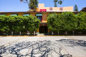 Alojamiento - OYO Hotel Maria Teresa Inn