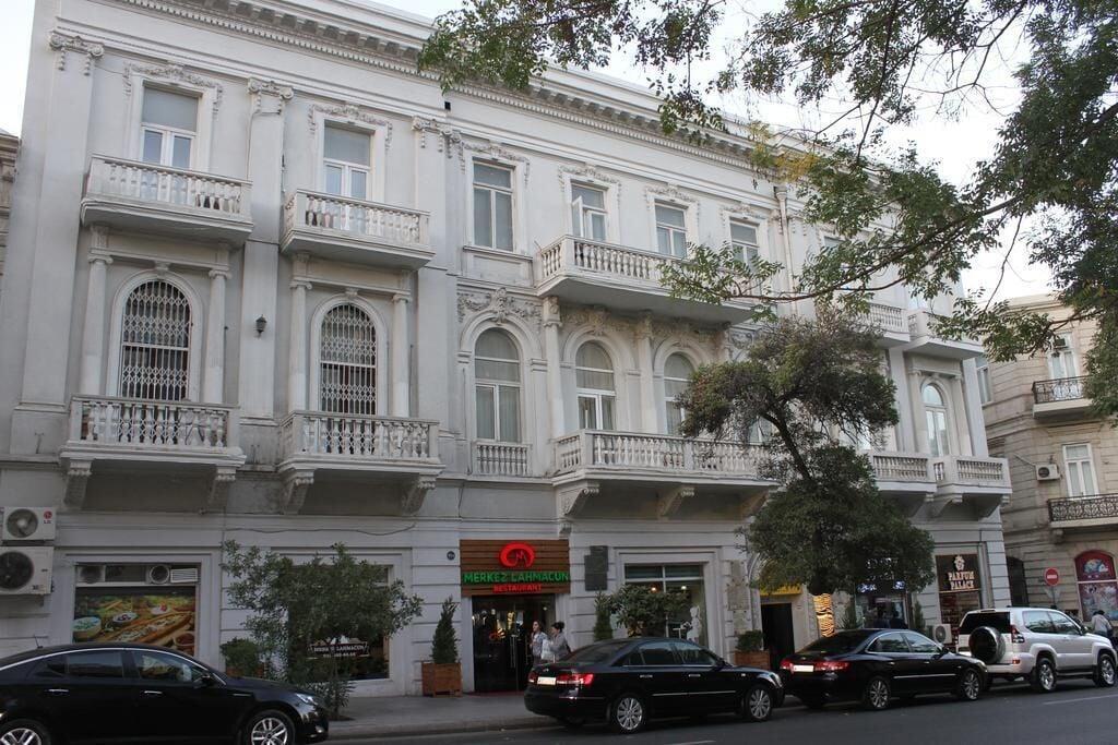 Varios Tourest Inn Central - Hostel