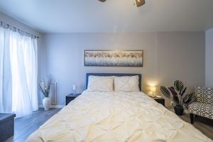 Alquiler Vacacional - Modern studio in Carmichael | Netflix | Work Desk