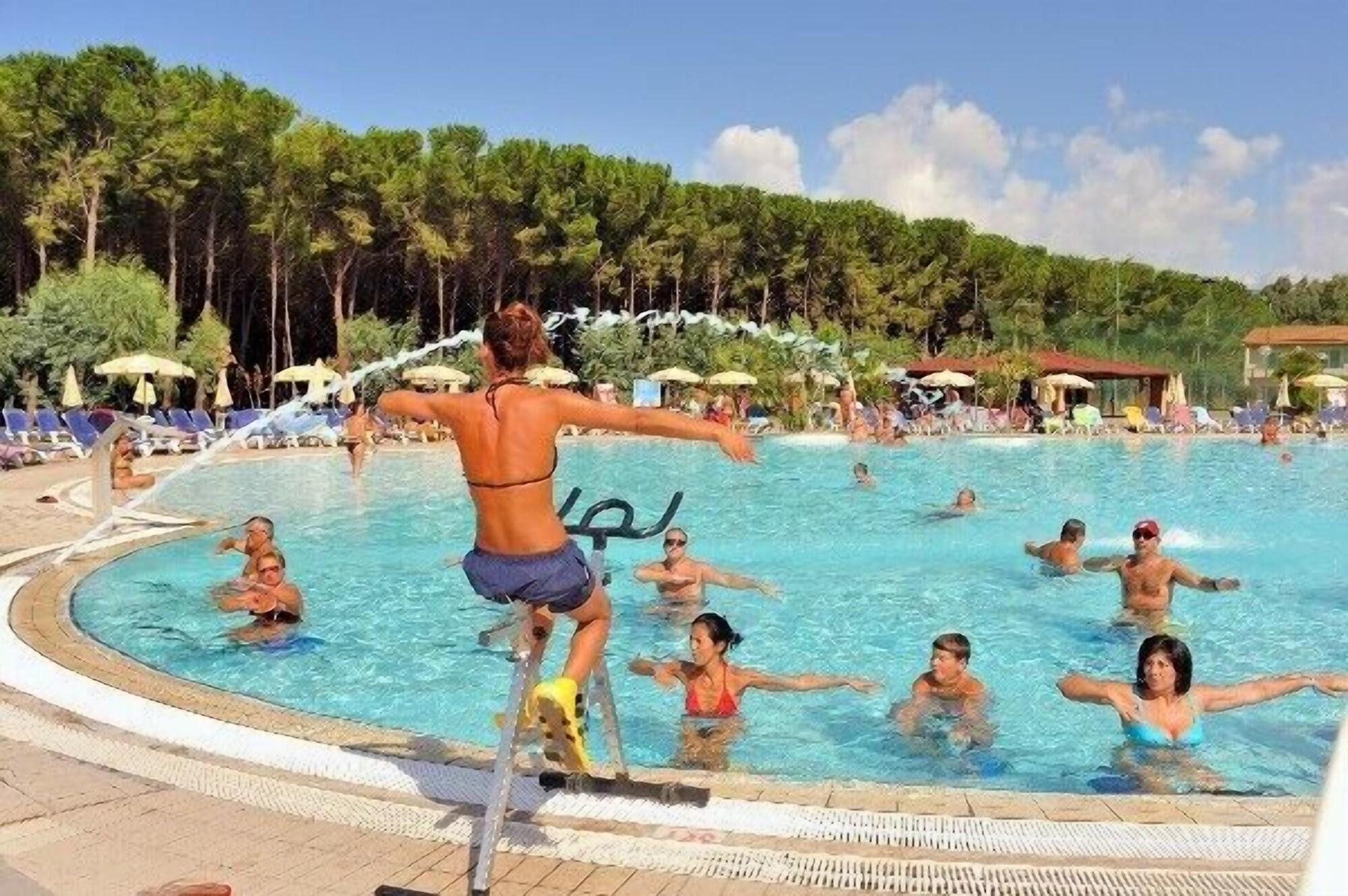 Instalaciones Recreativas Nicotera Beach Village