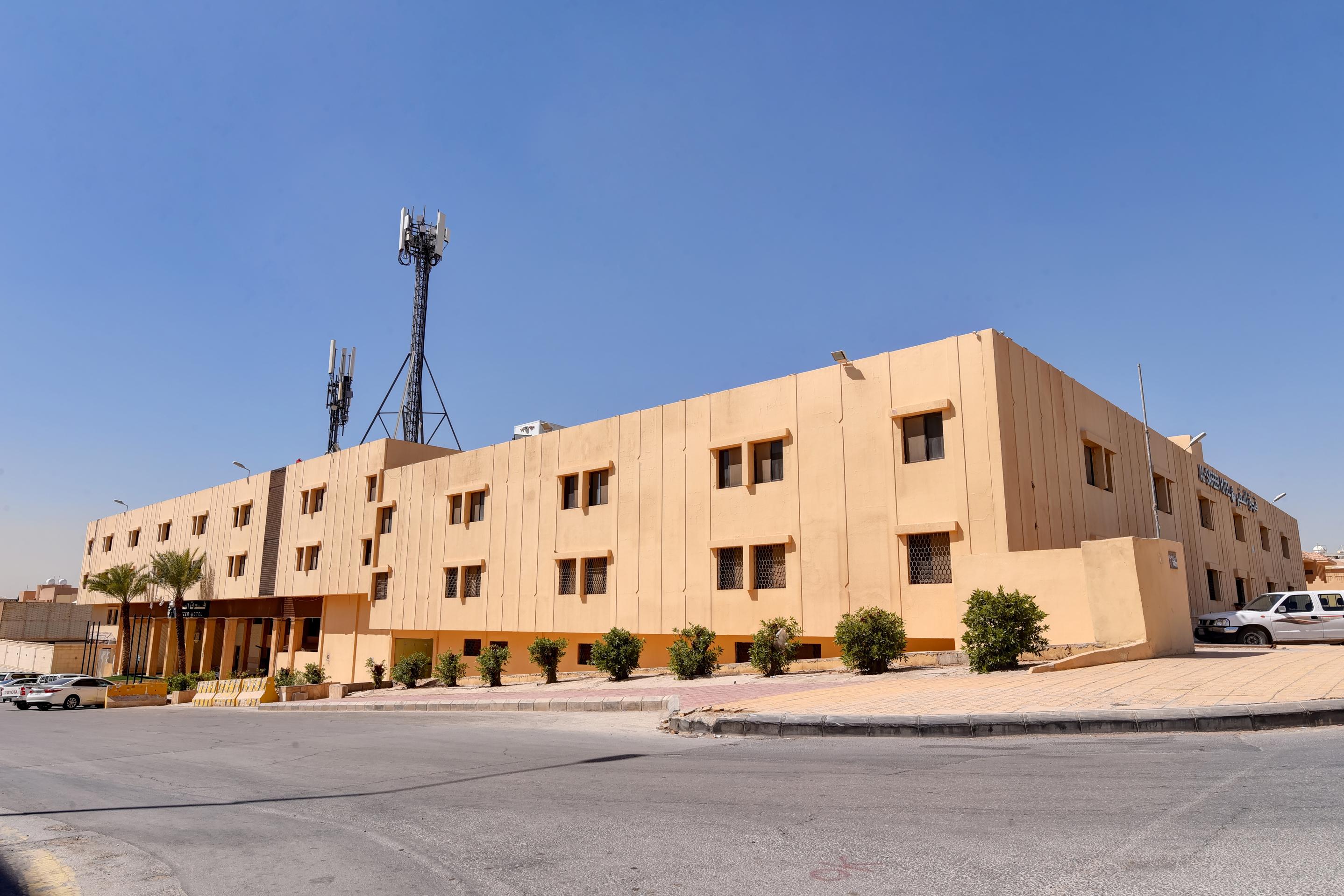 Vista Exterior Capital O 419 Al Safeer Hotel