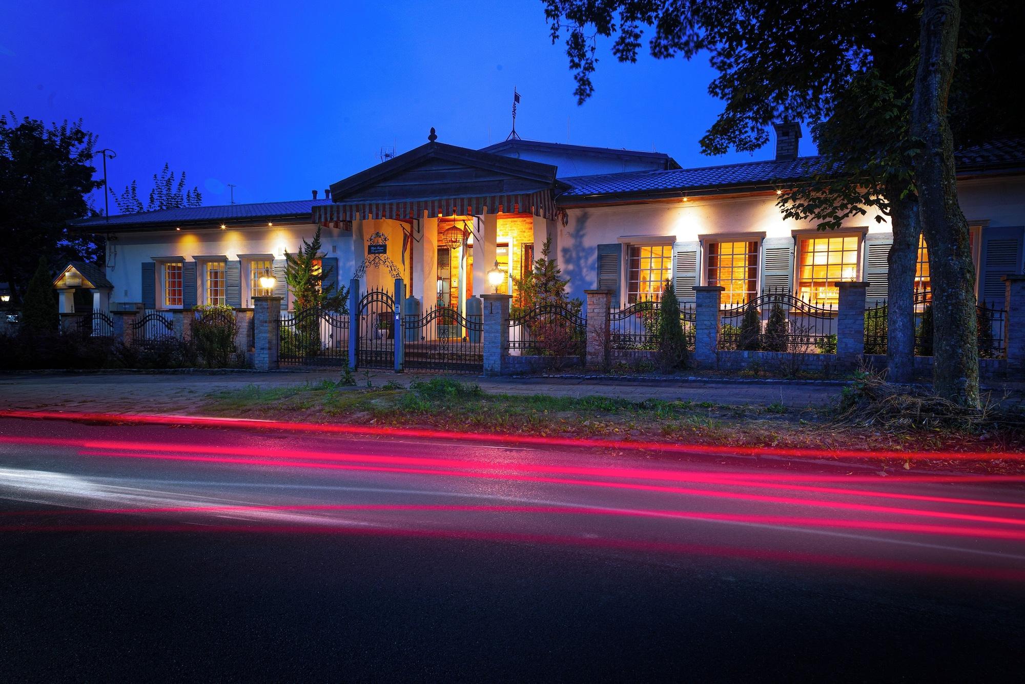 Vista Exterior Paul's Fantasia Boutique Suites