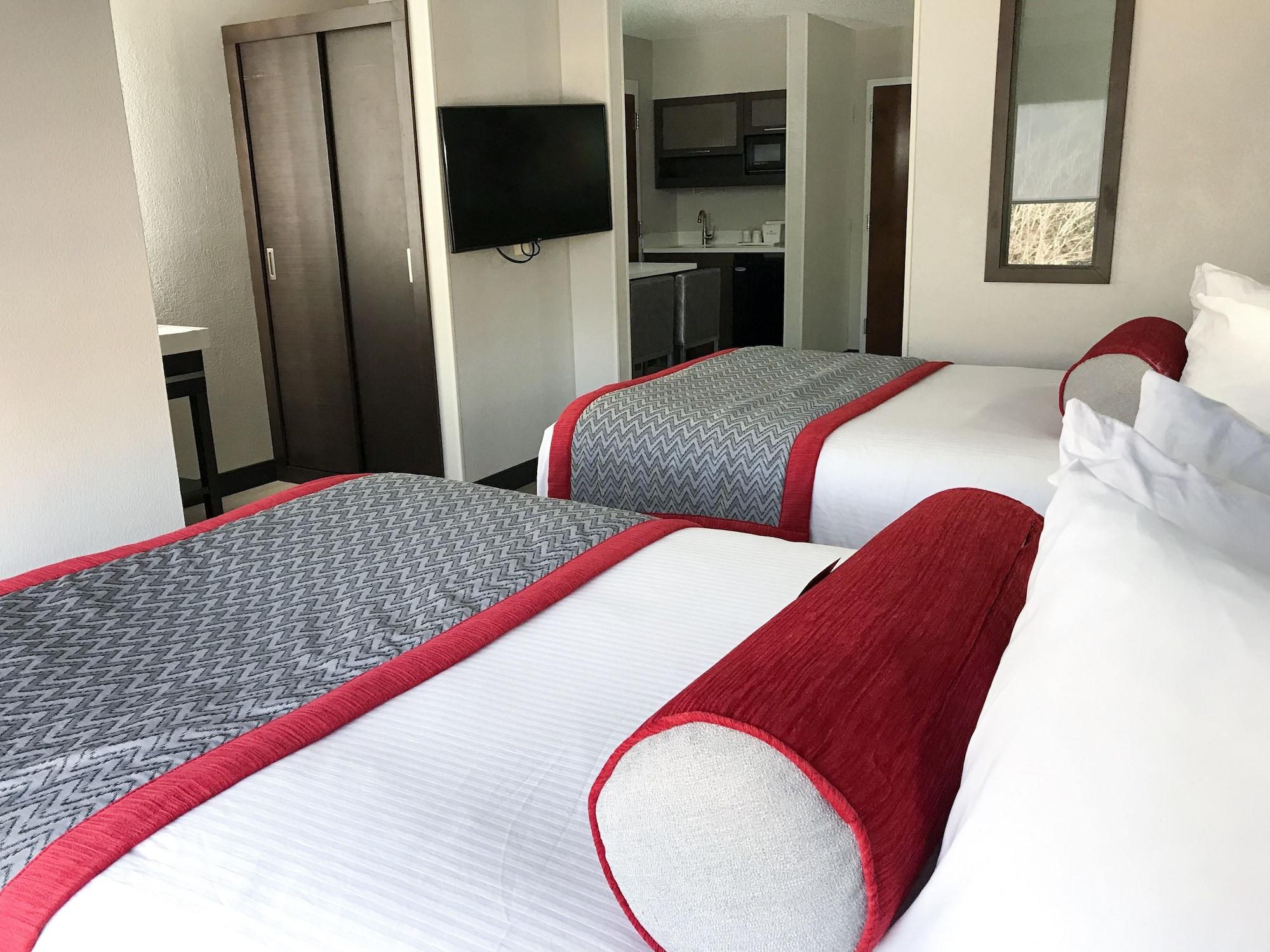 Habitación Ramada by Wyndham Suites Orlando Airport