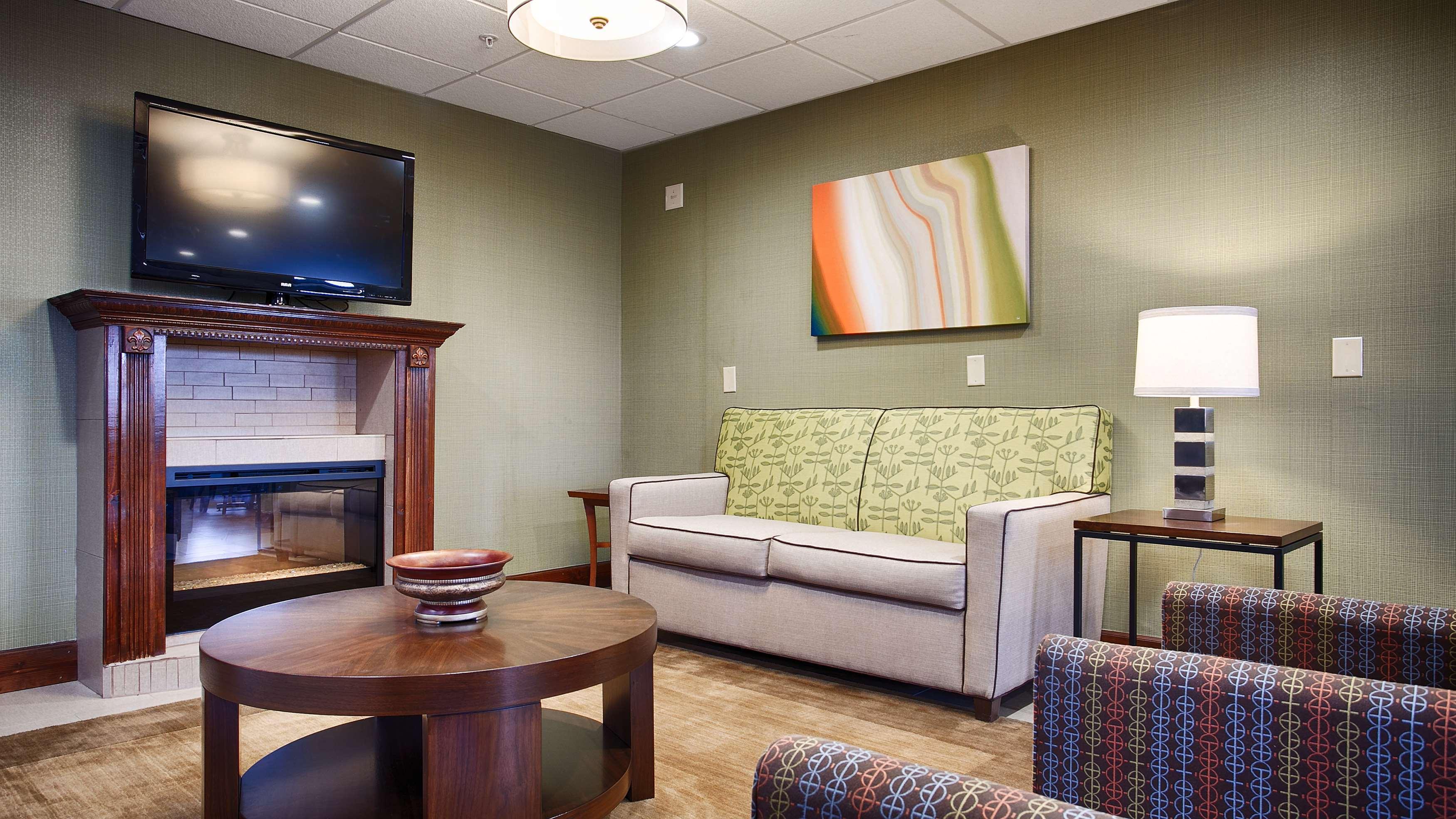 Vista Lobby Best Western Temple Inn & Suites