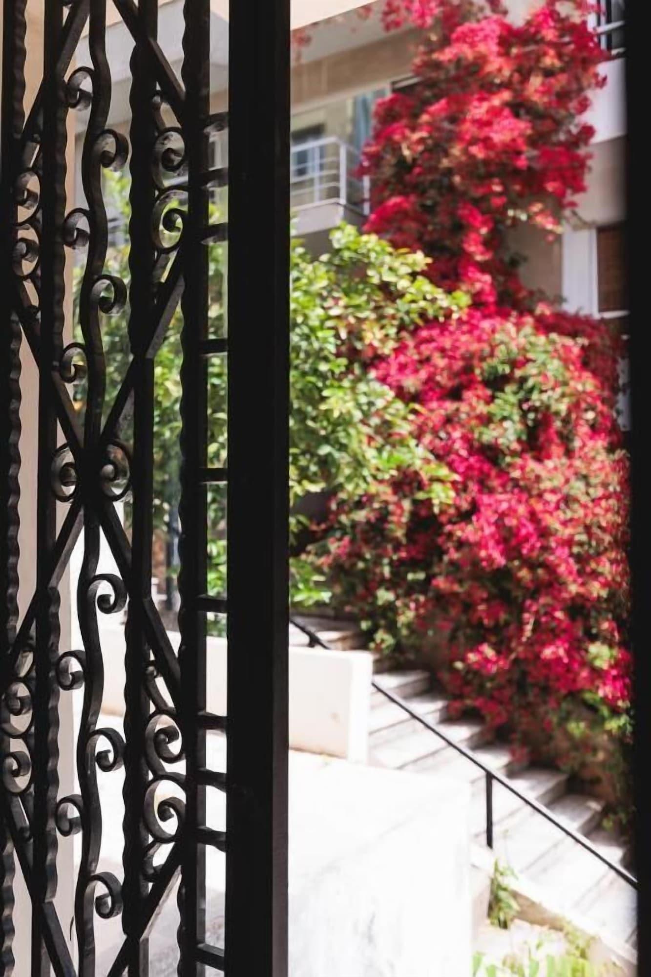 Vista Exterior Bugan - Villa Athens