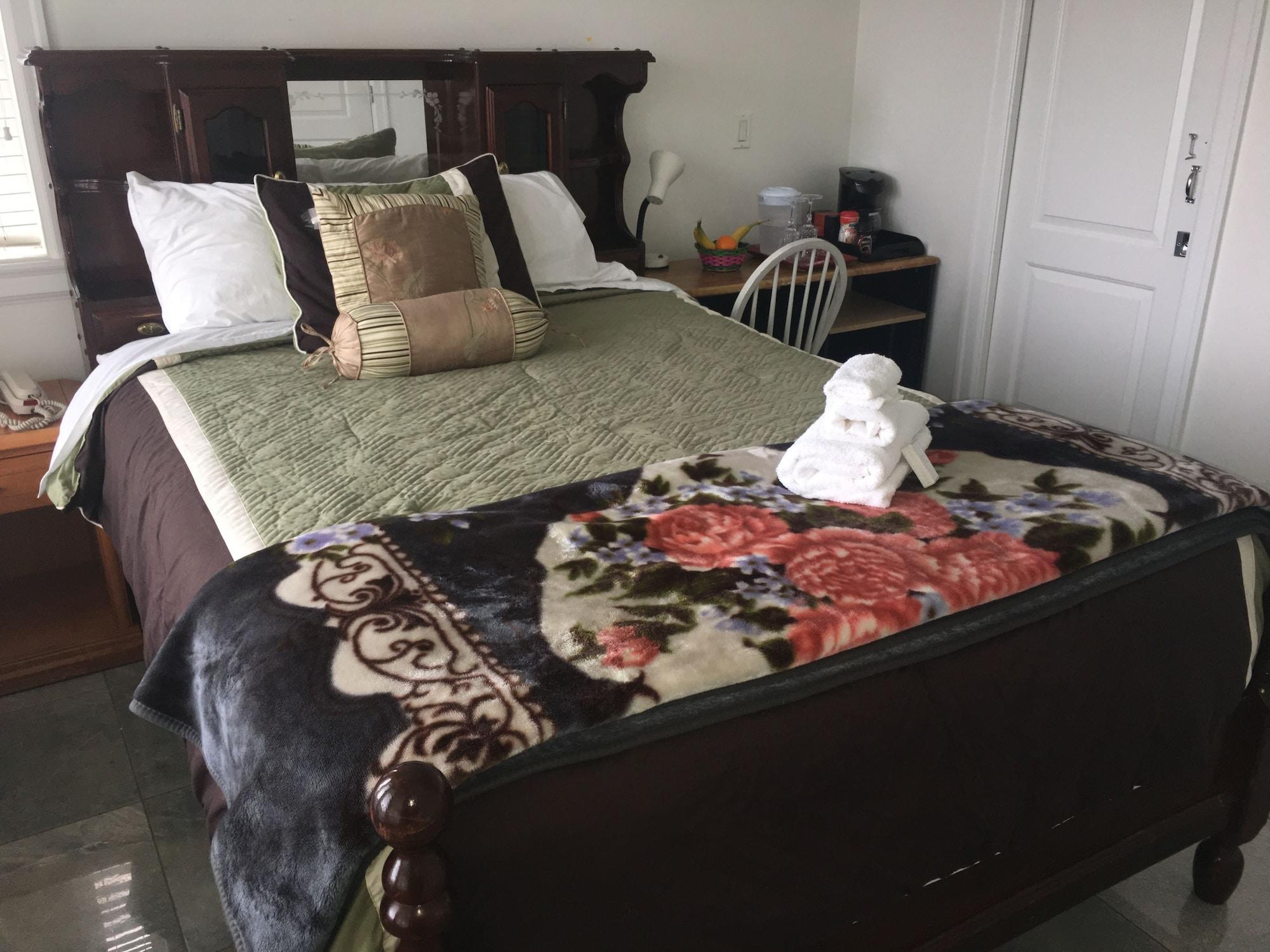 Varios WHITEHOUSE Guesthouse