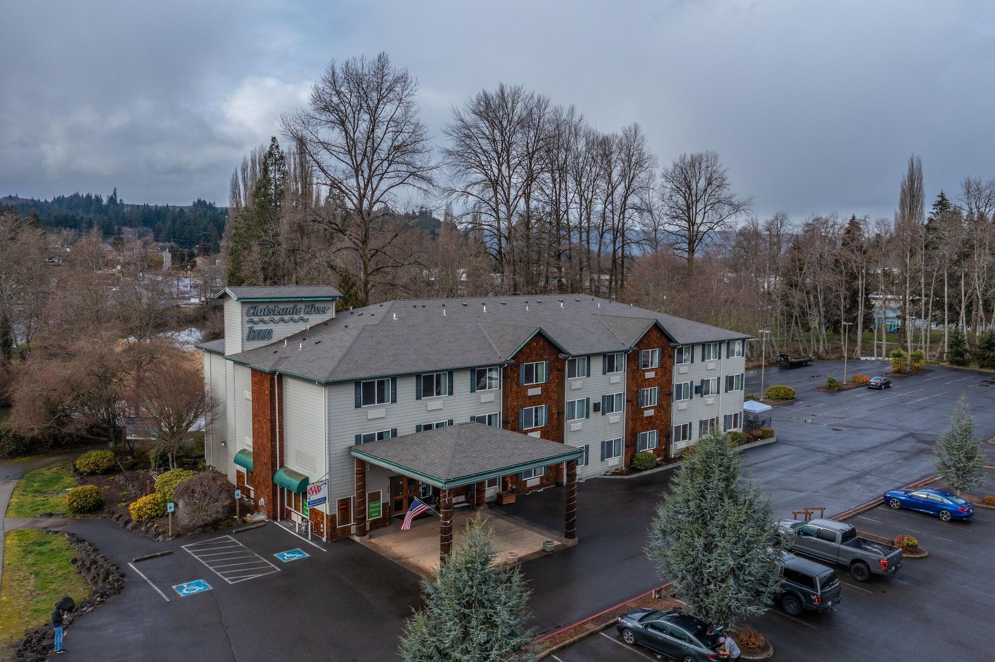 Varios Clatskanie River Inn