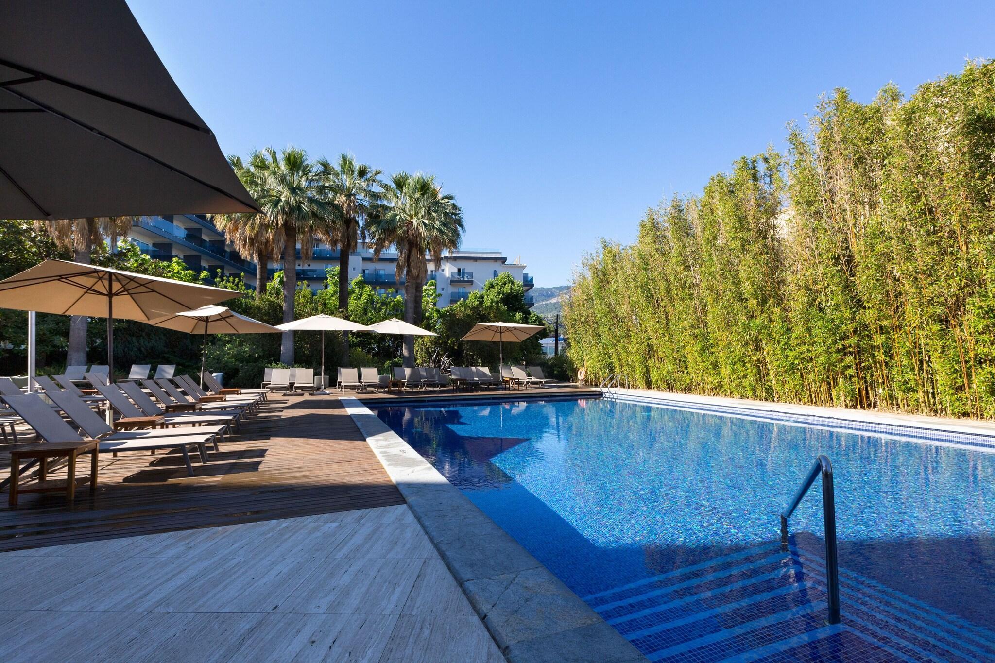 Vista Piscina Hotel Aimia