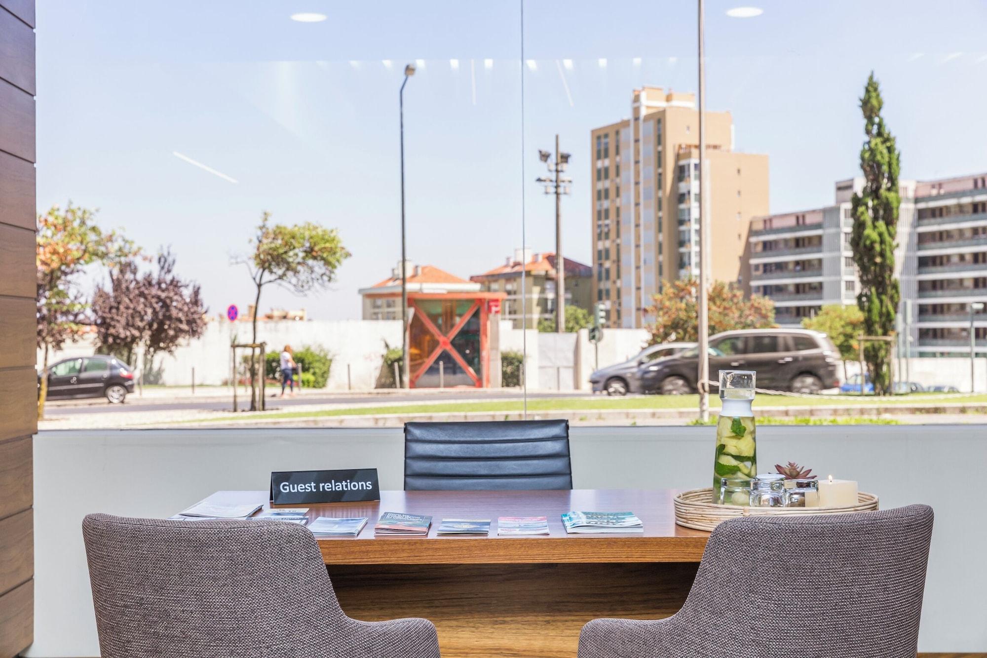 Vista Lobby Ramada by Wyndham Lisbon